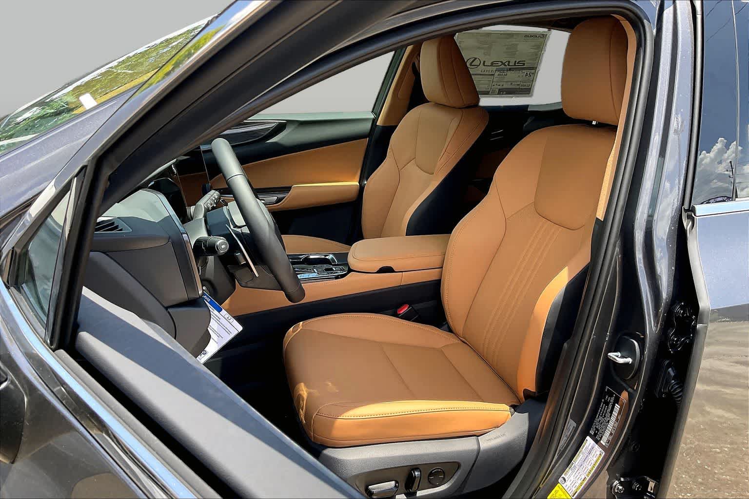 2026 Lexus NX 350 photo 16 of 21