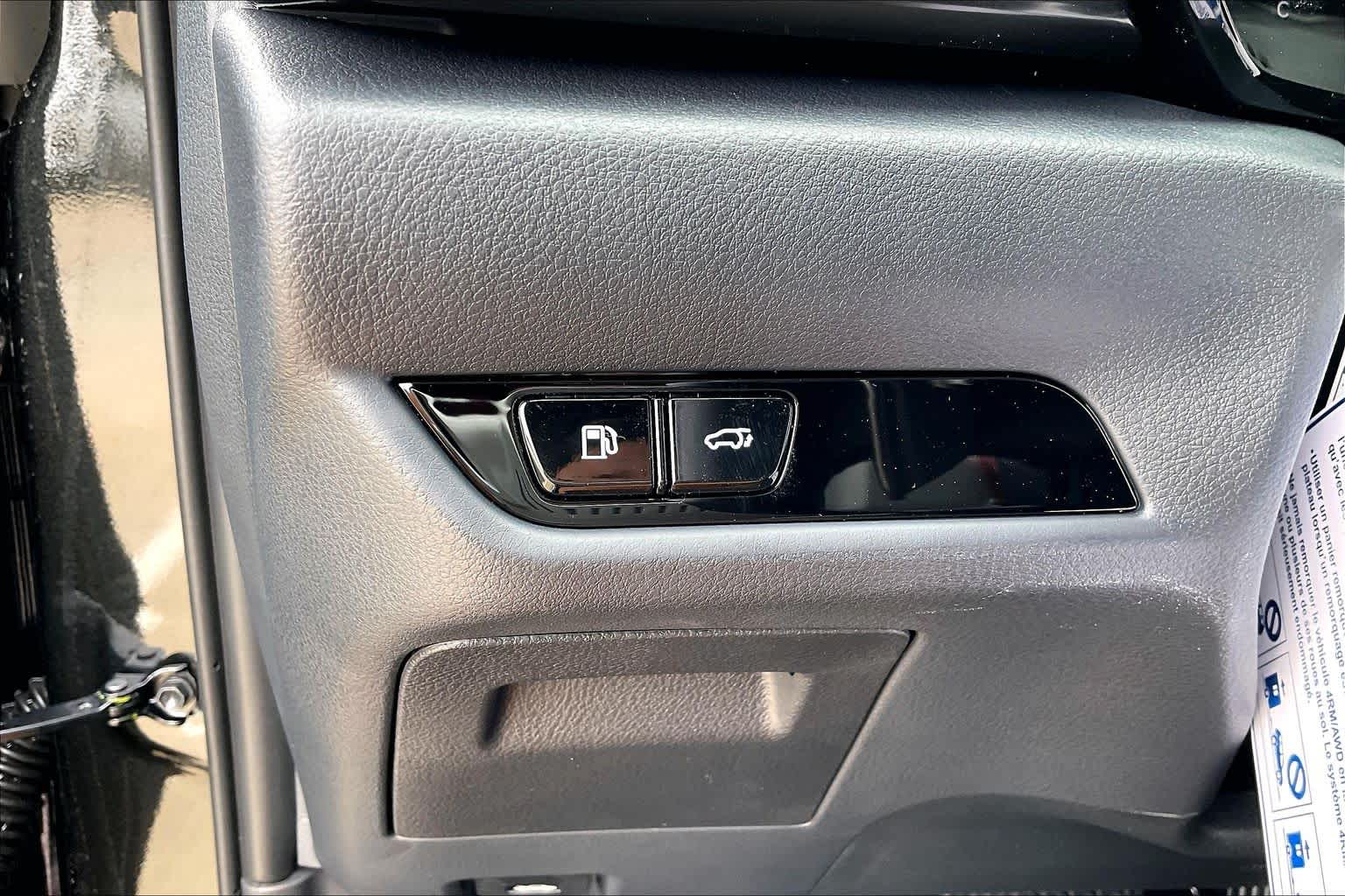 2026 Lexus NX 350h photo 14 of 21