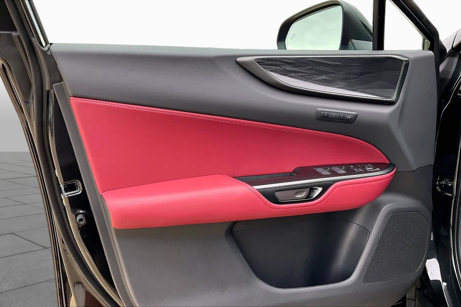 2026 Lexus NX 350h photo 15 of 21