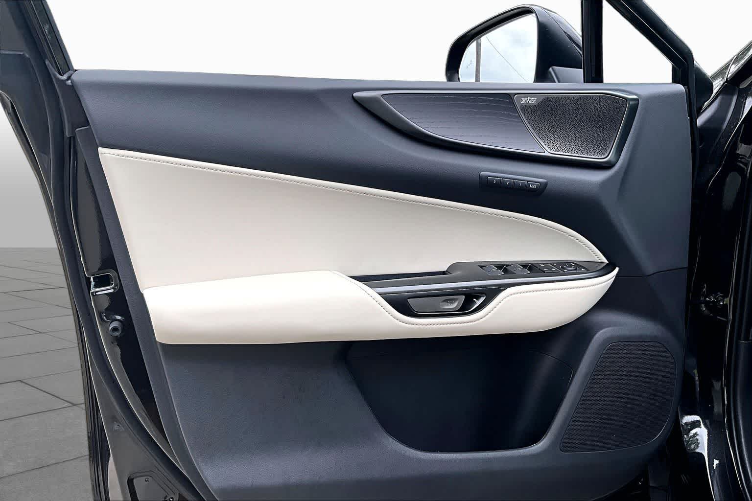 2026 Lexus NX 350 photo 15 of 21