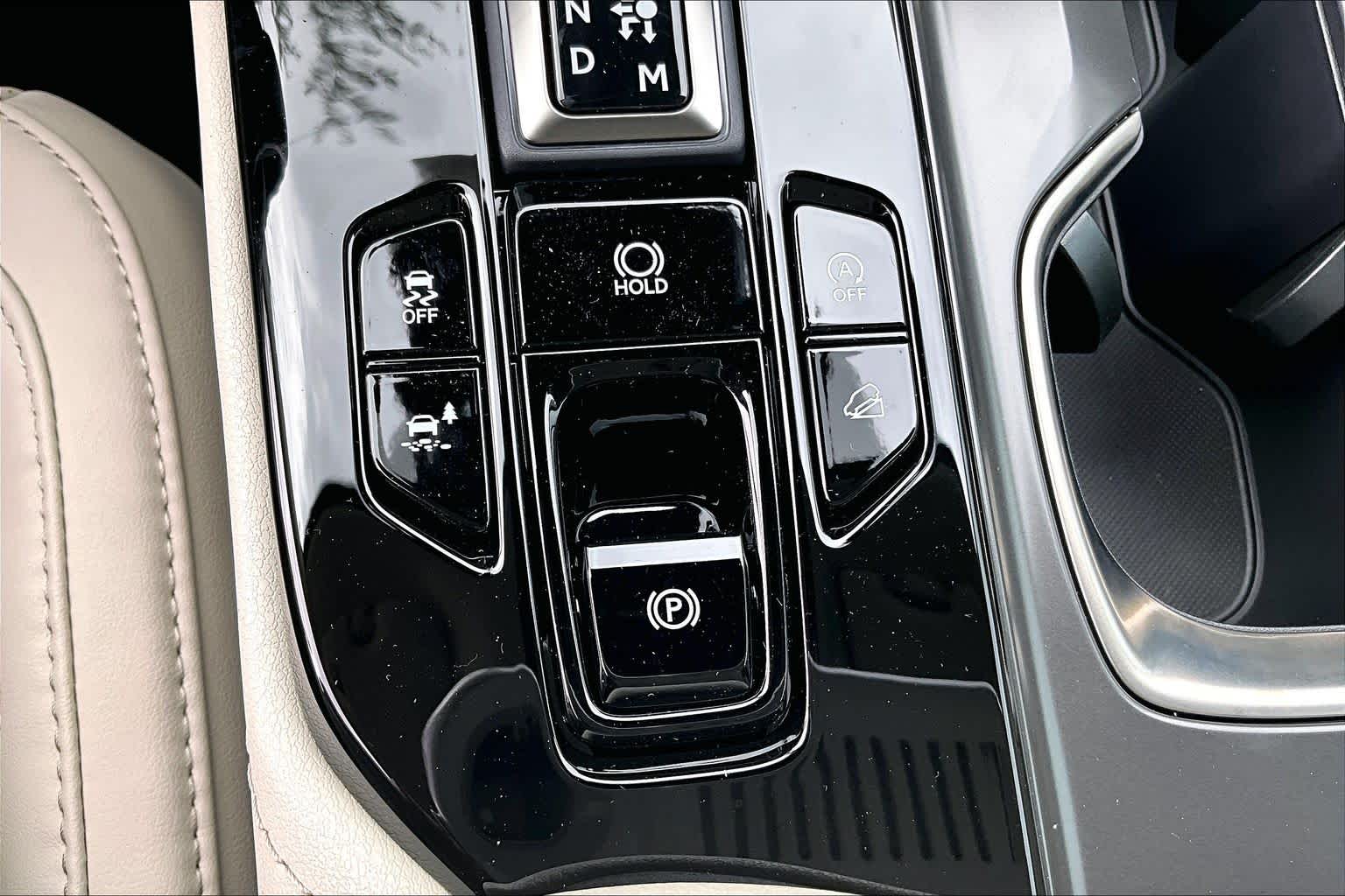 2026 Lexus NX 350 photo 13 of 21