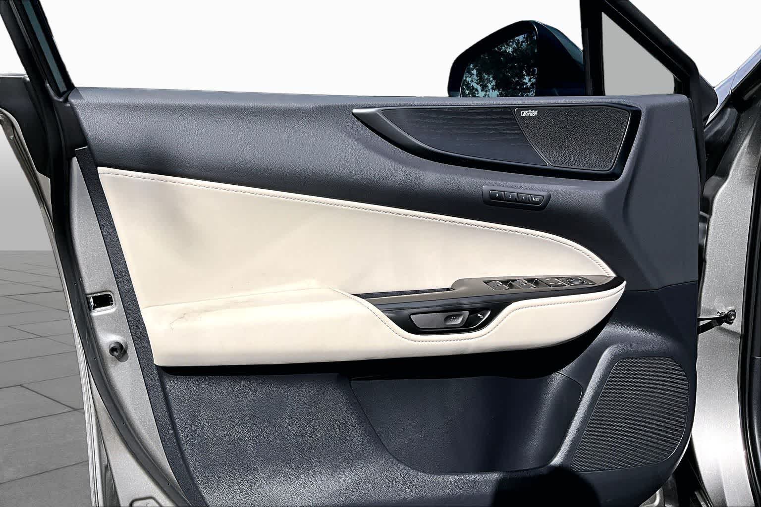 2026 Lexus NX 350 photo 15 of 21