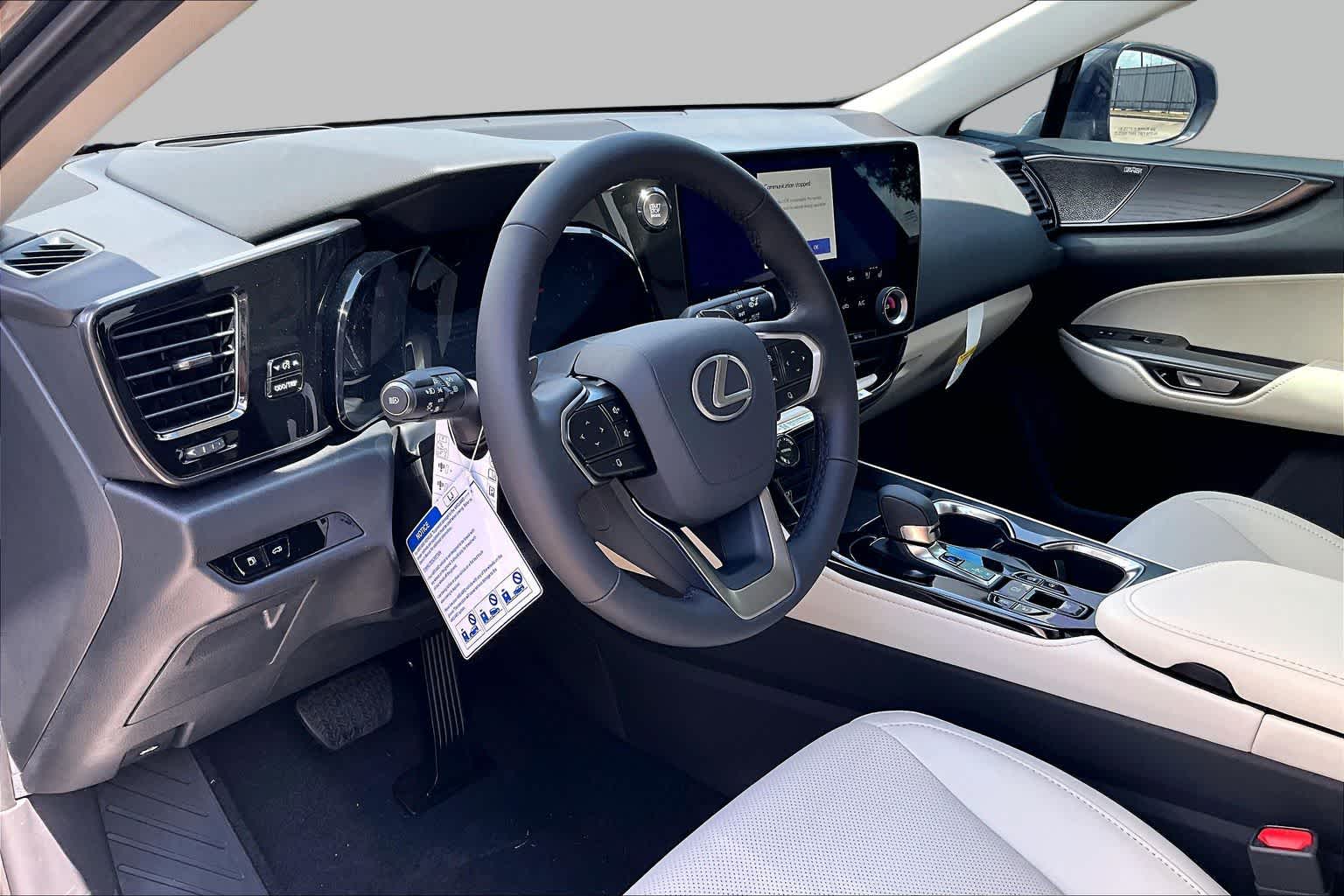 2026 Lexus NX 350 Luxury - 9