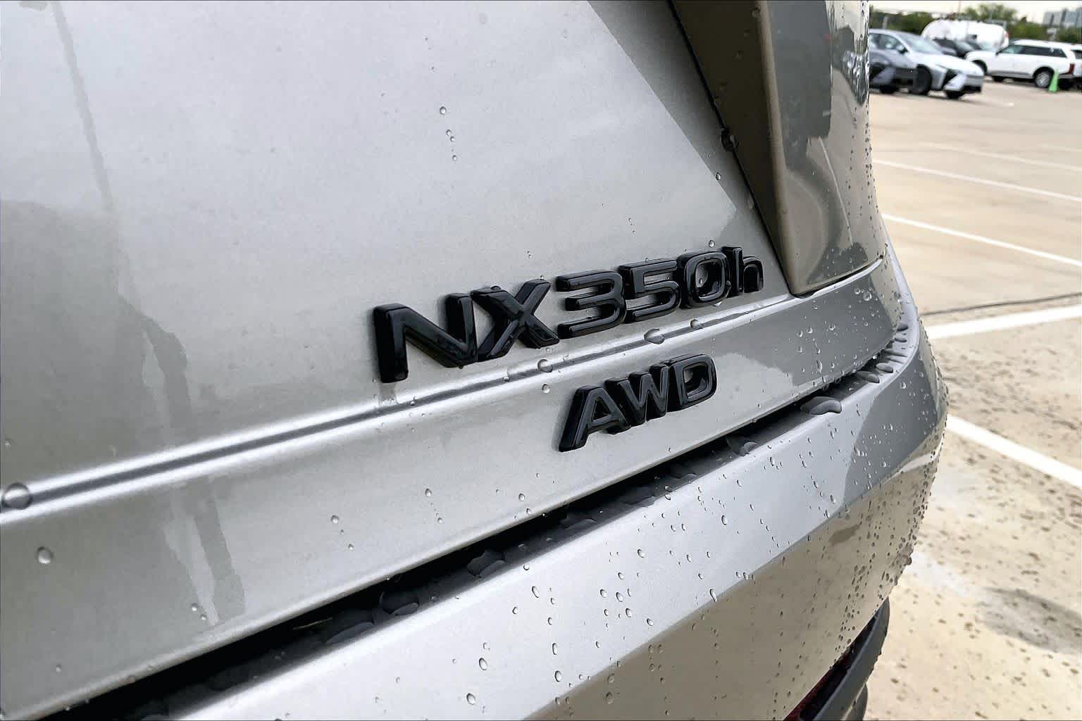2026 Lexus NX 350h photo 7 of 21