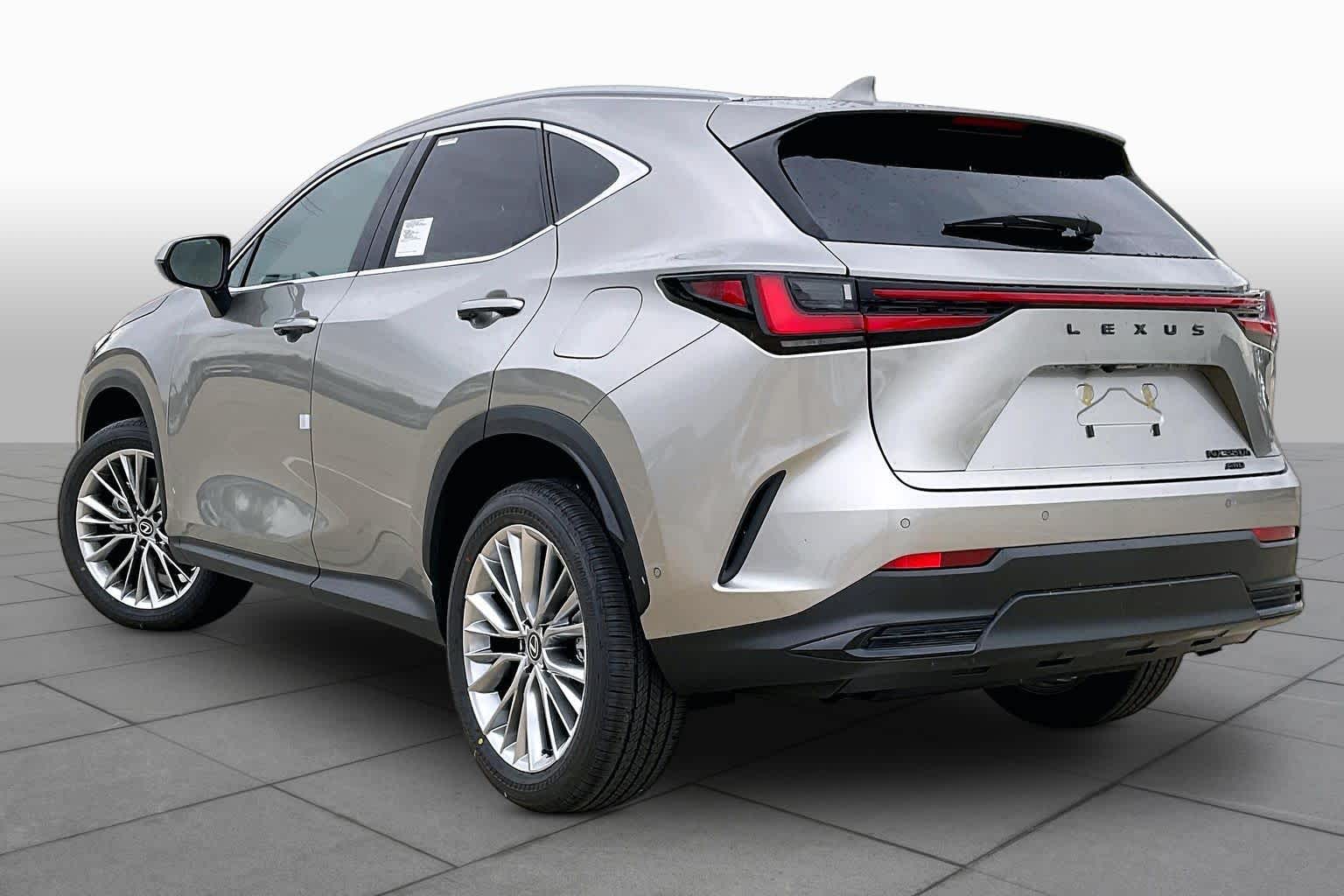 2026 Lexus NX 350h photo 4 of 21