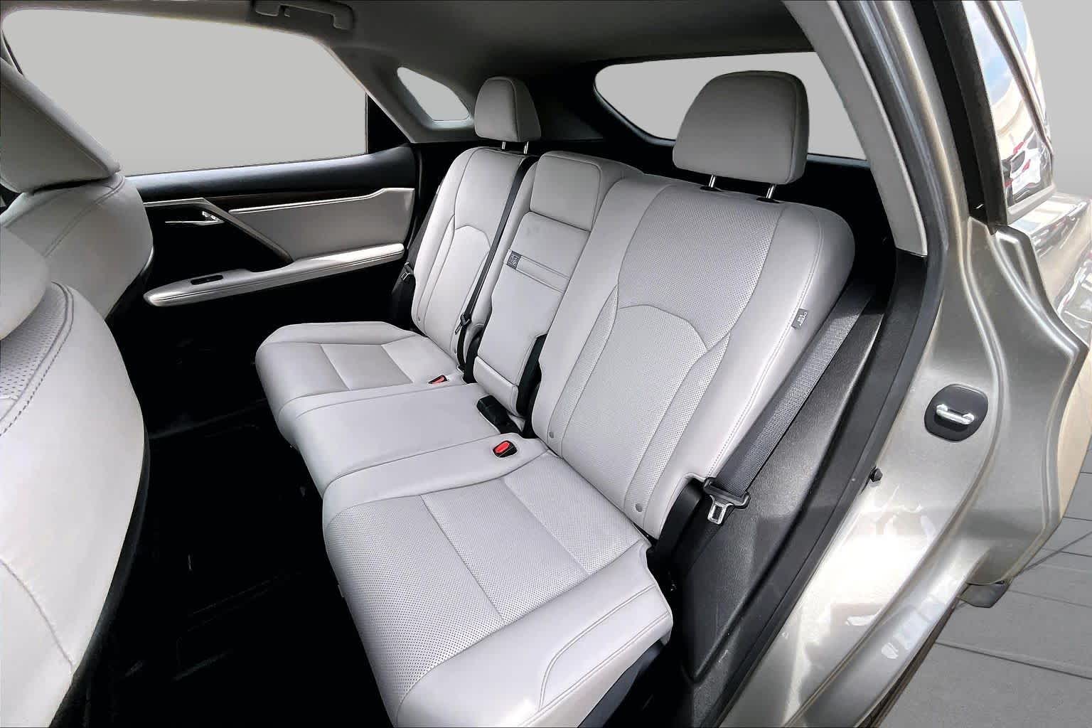 2021 Lexus RX 350 photo 19 of 33
