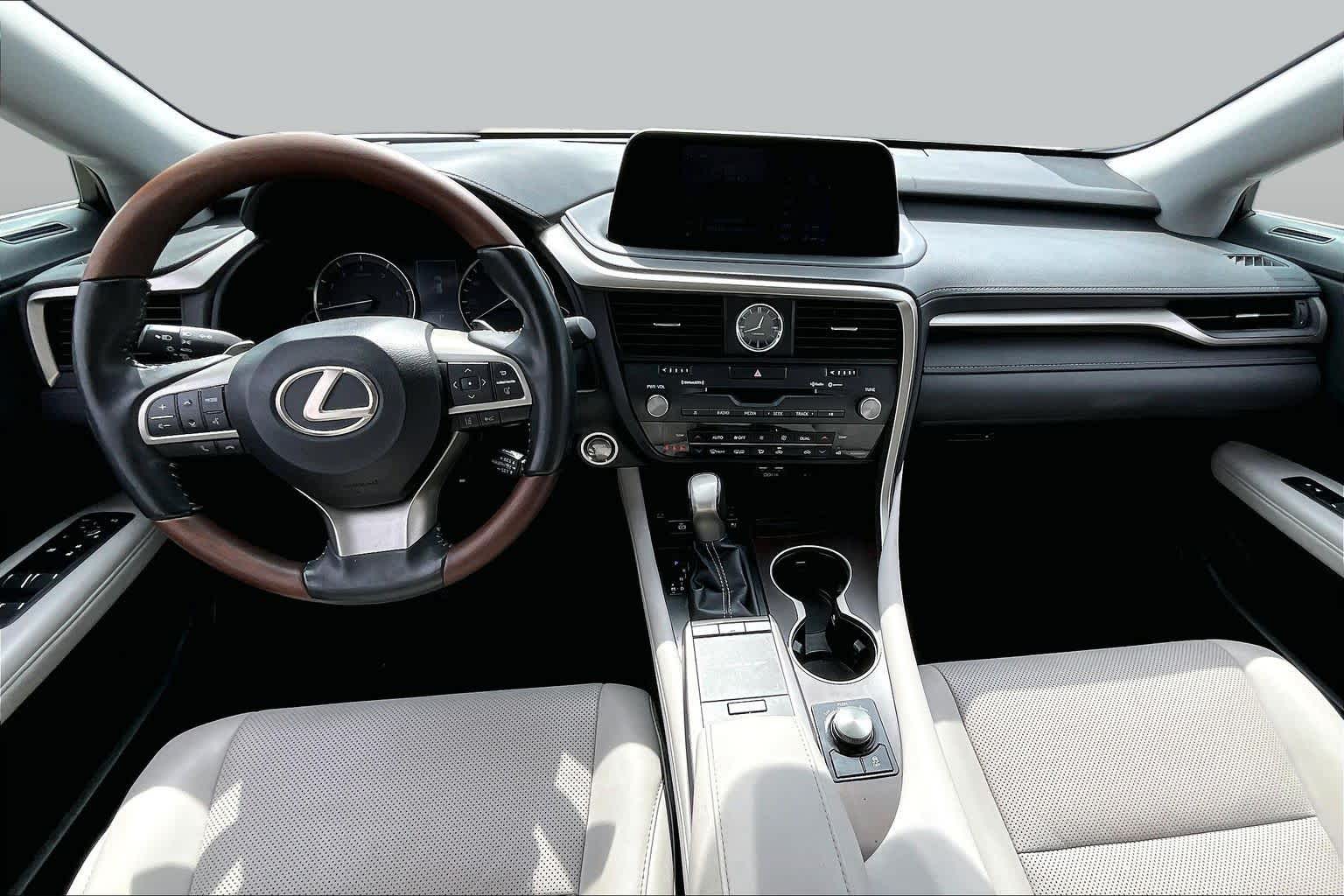 2021 Lexus RX 350 photo 14 of 33