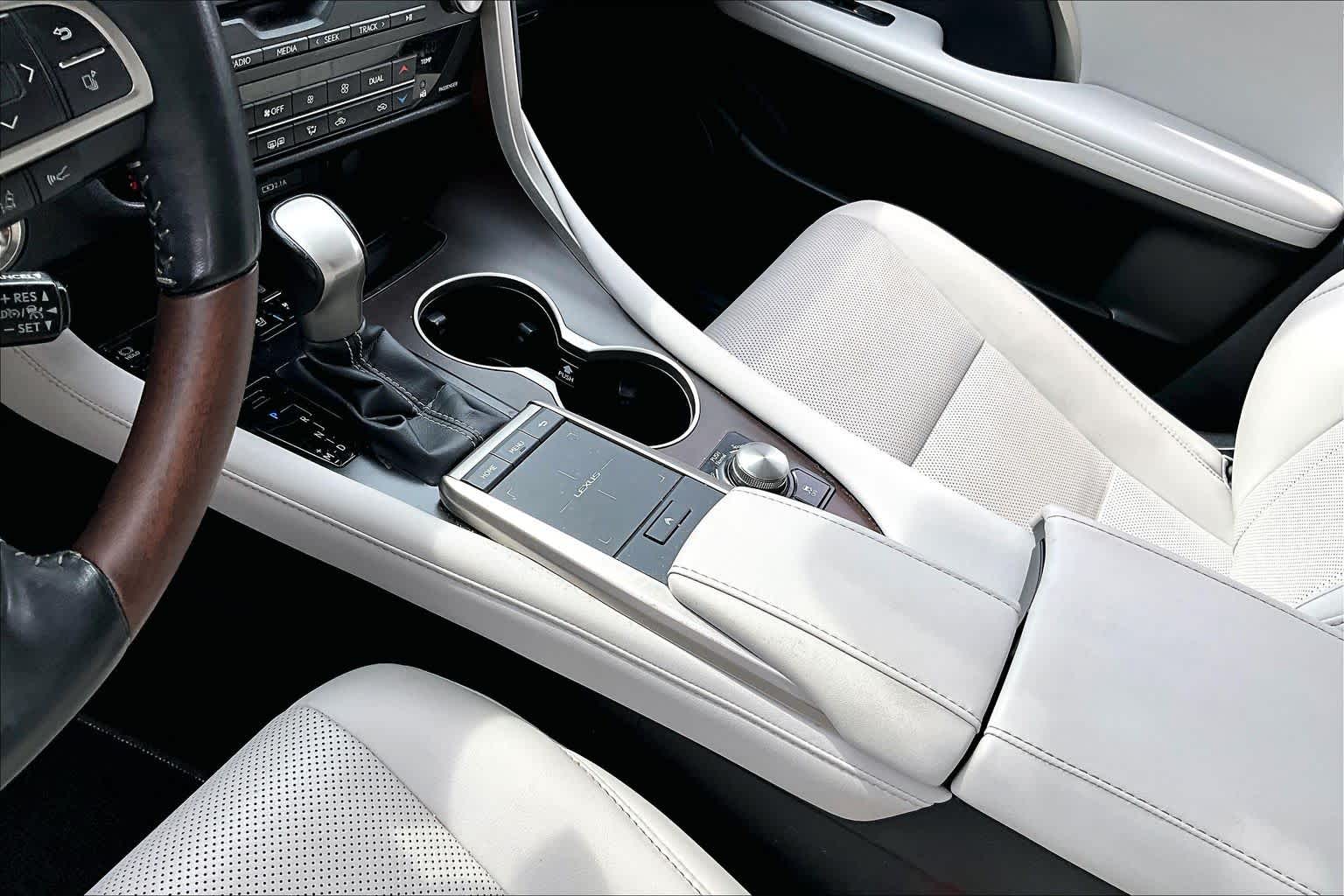 2021 Lexus RX 350 photo 15 of 33
