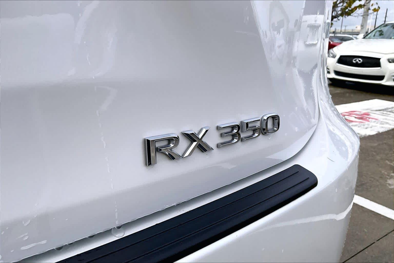 2022 Lexus RX 350 photo 27 of 33