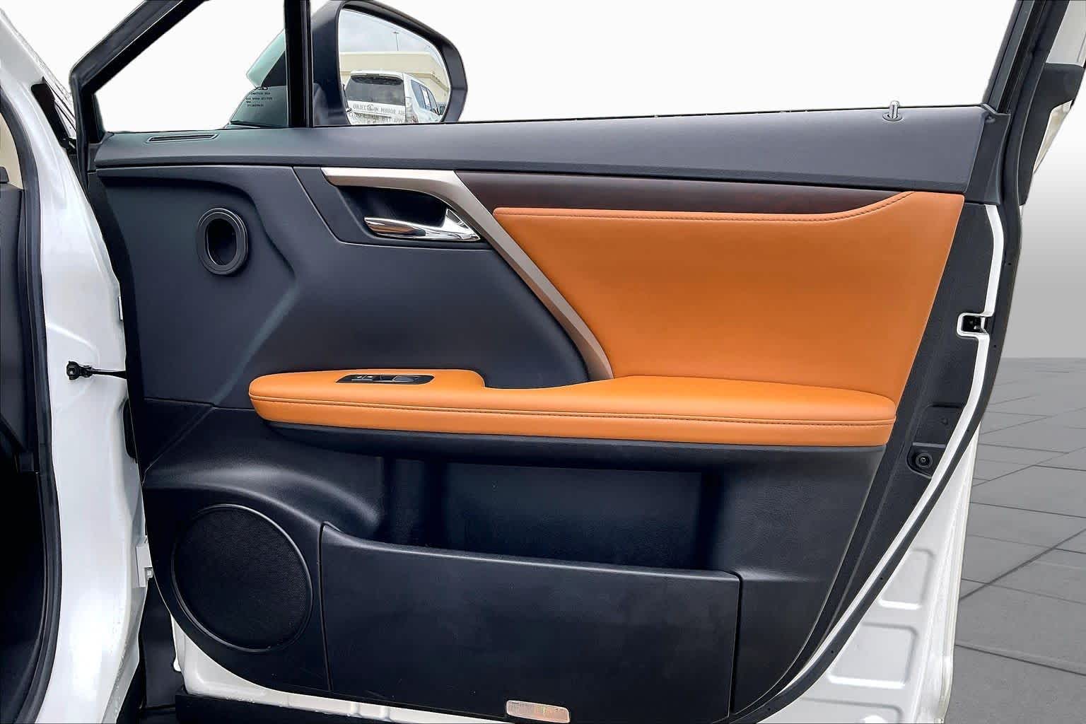 2022 Lexus RX 350 photo 19 of 33