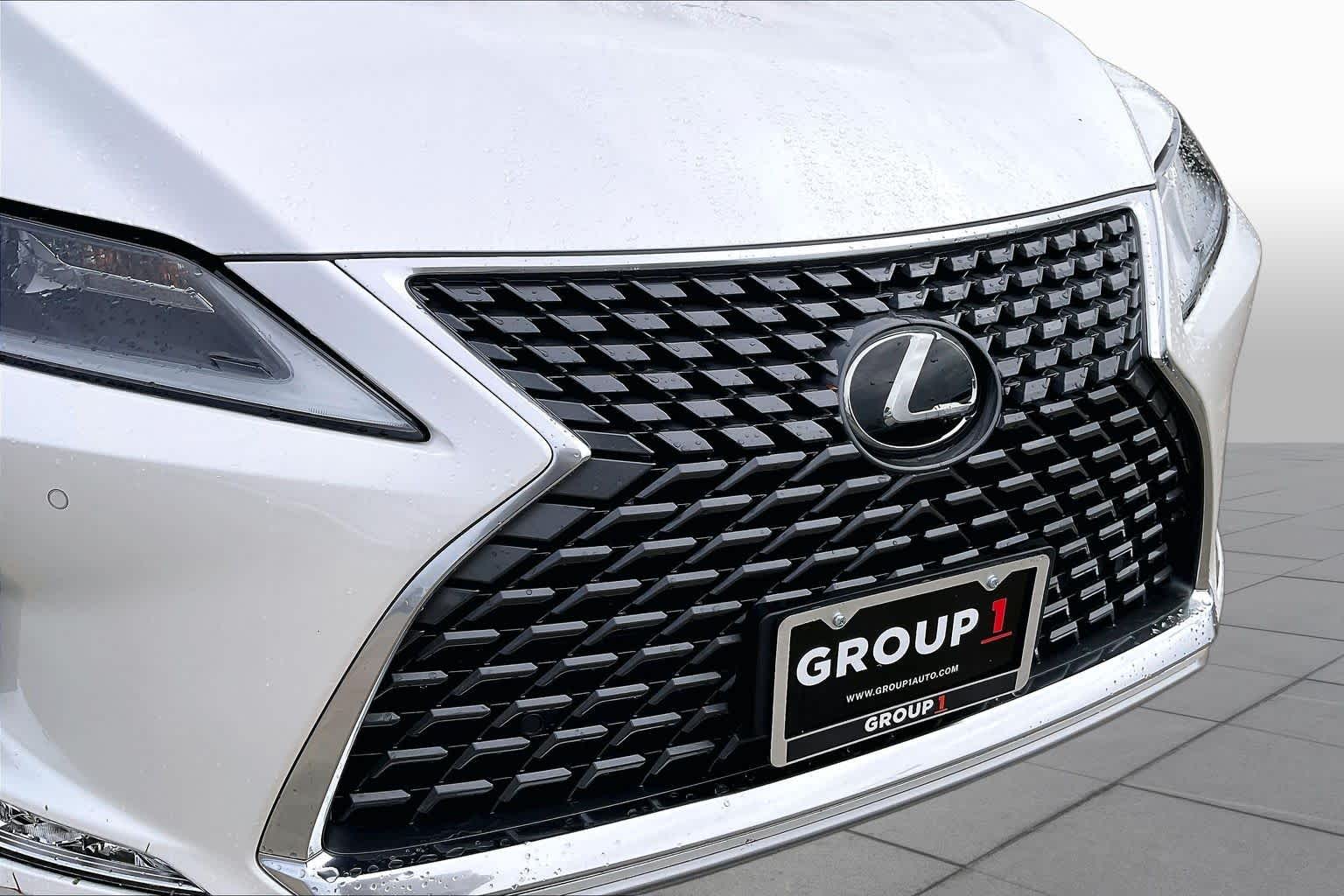 2022 Lexus RX 350 photo 26 of 33