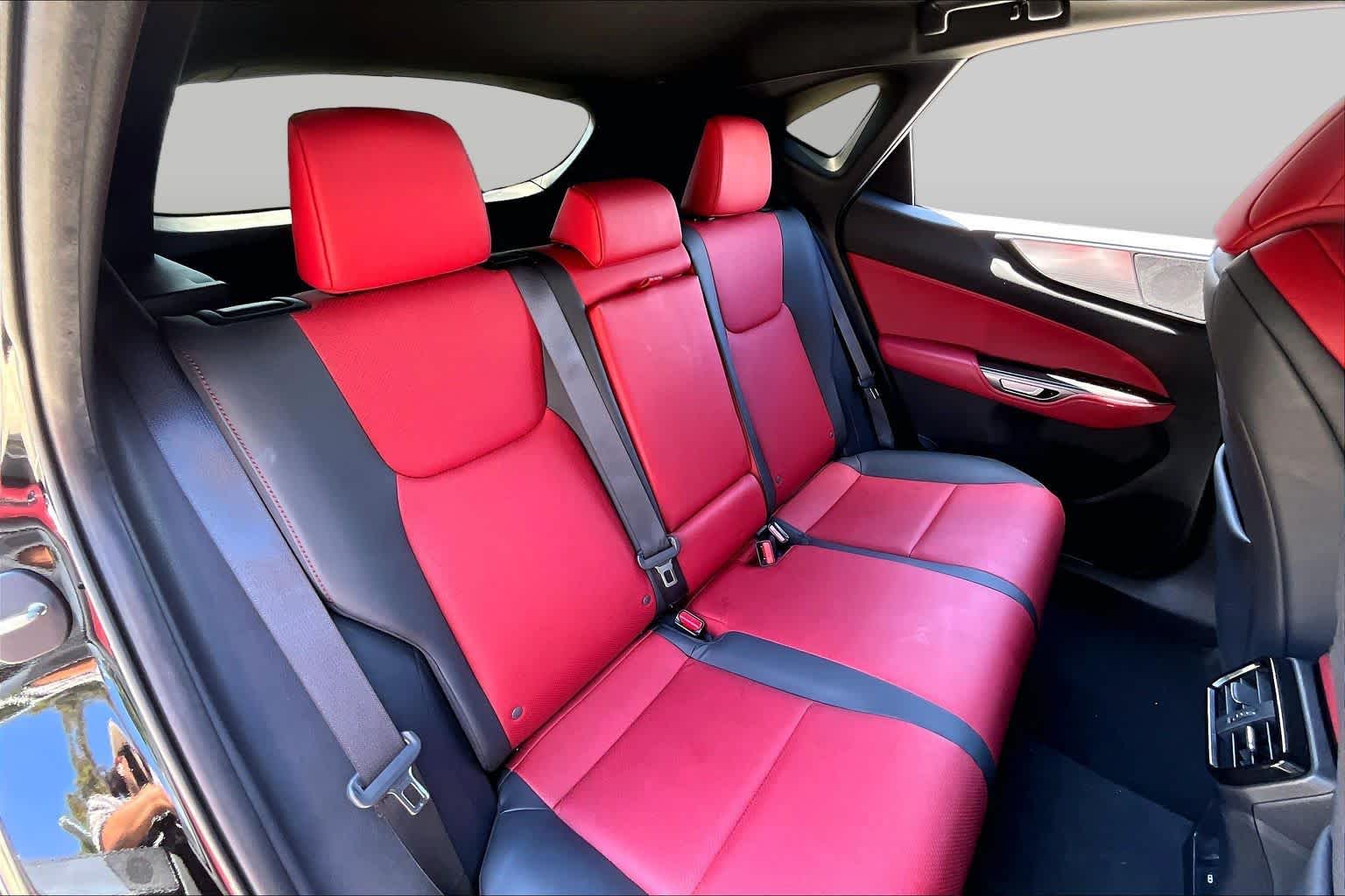 2024 Lexus NX 350 photo 18 of 34