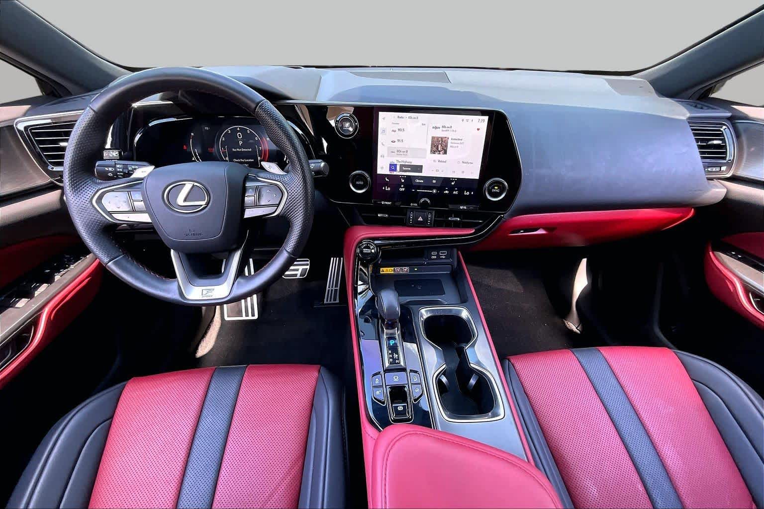 2024 Lexus NX 350 photo 14 of 34