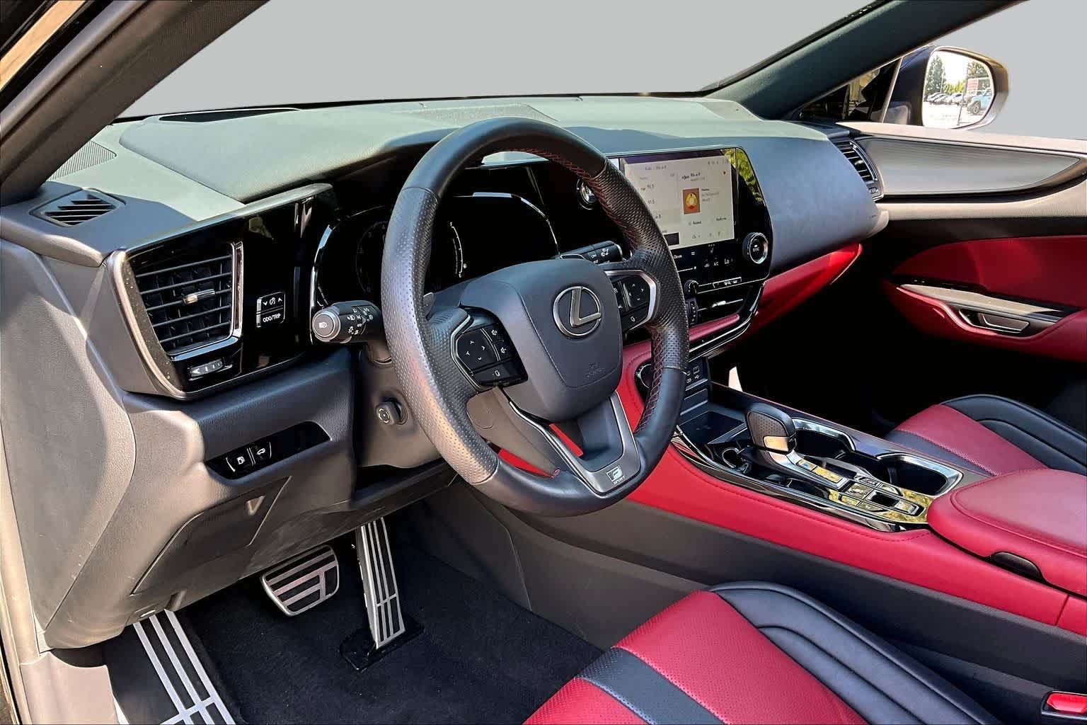 2024 Lexus NX 350 photo 16 of 34