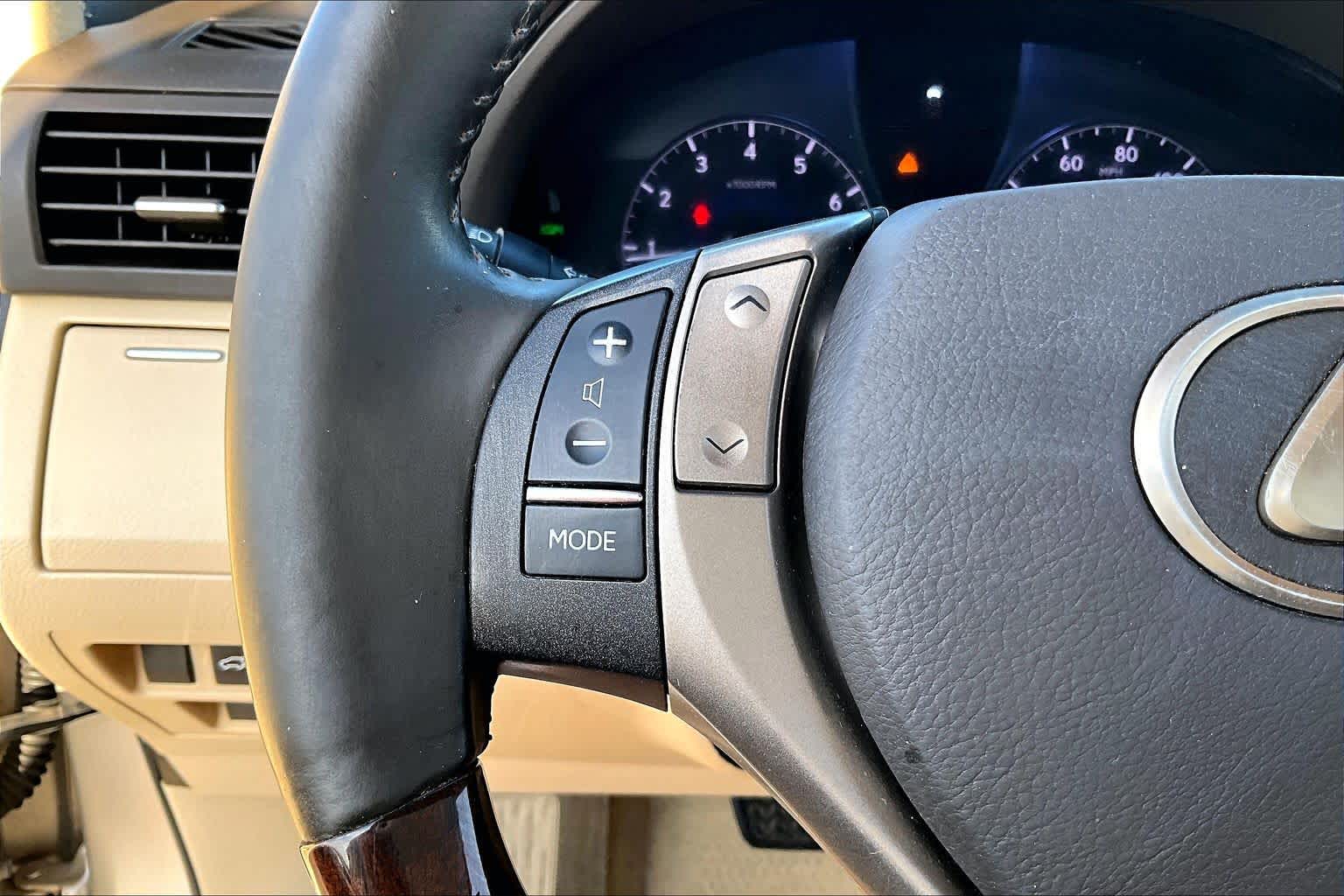 2014 Lexus RX 350 photo 22 of 32