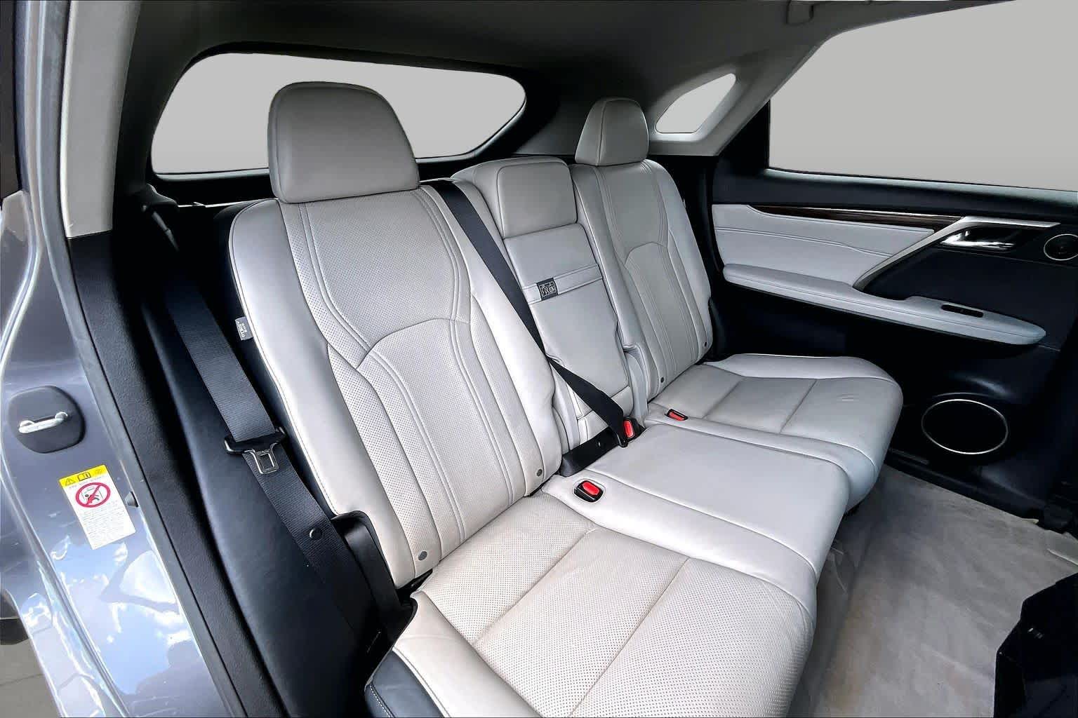 2016 Lexus RX 350 photo 17 of 34