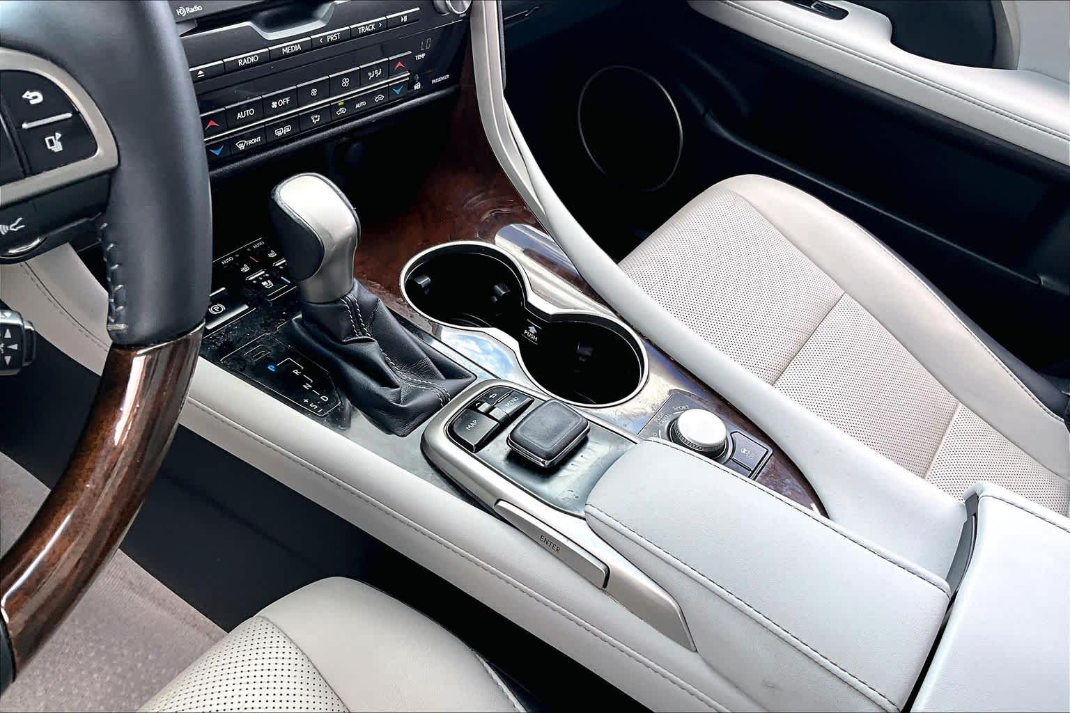 2016 Lexus RX 350 photo 14 of 34