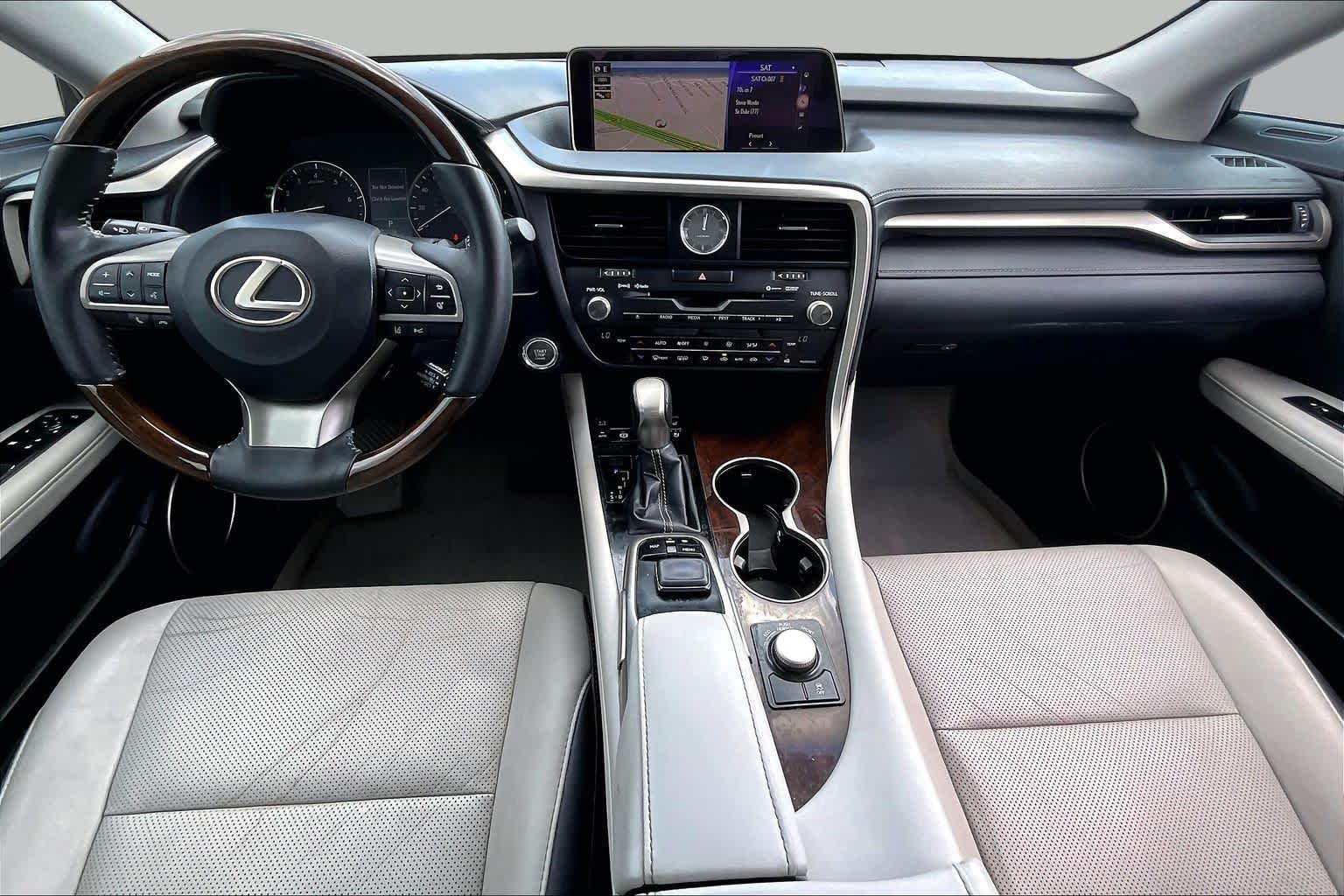 2016 Lexus RX 350 photo 13 of 34