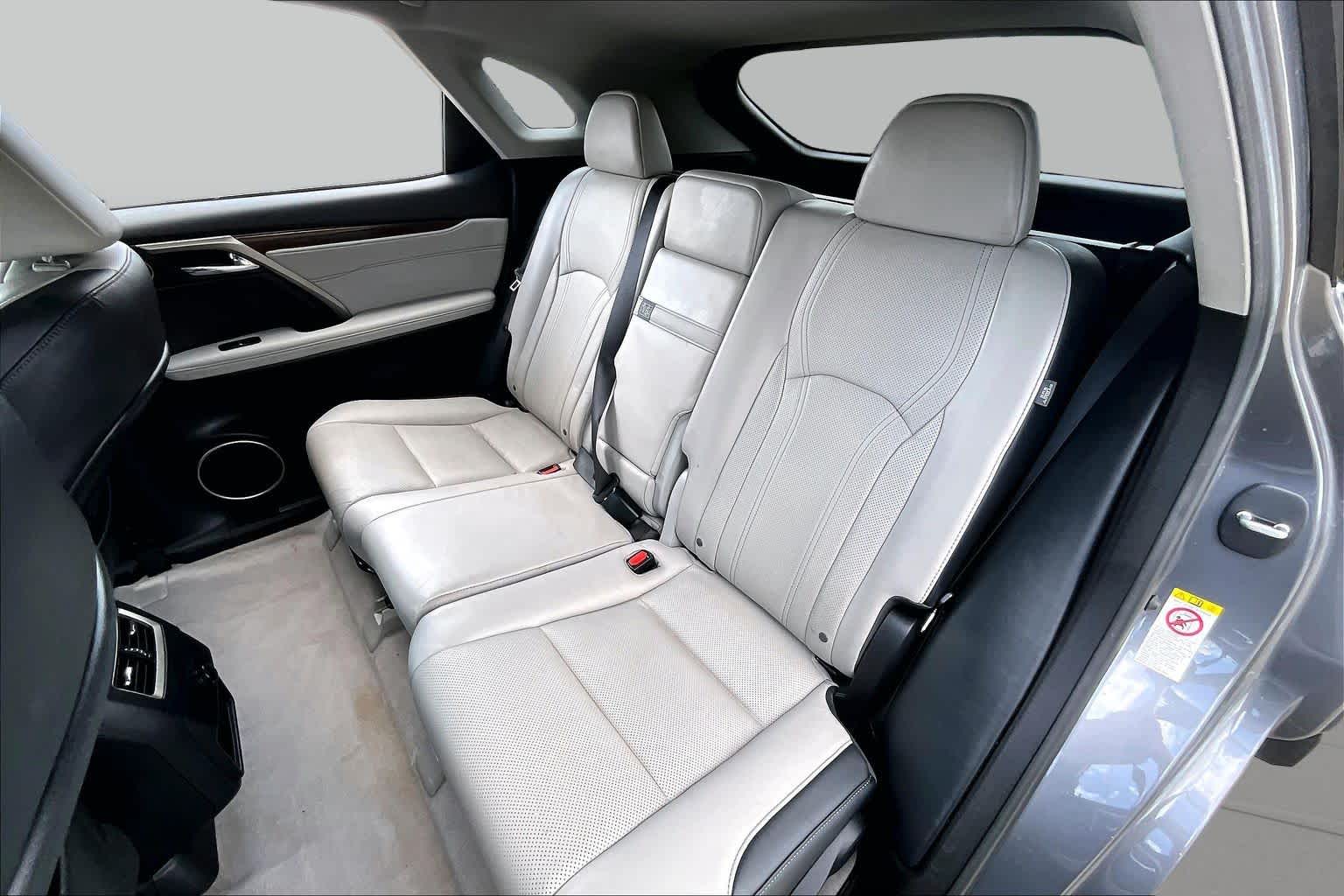 2016 Lexus RX 350 photo 18 of 34