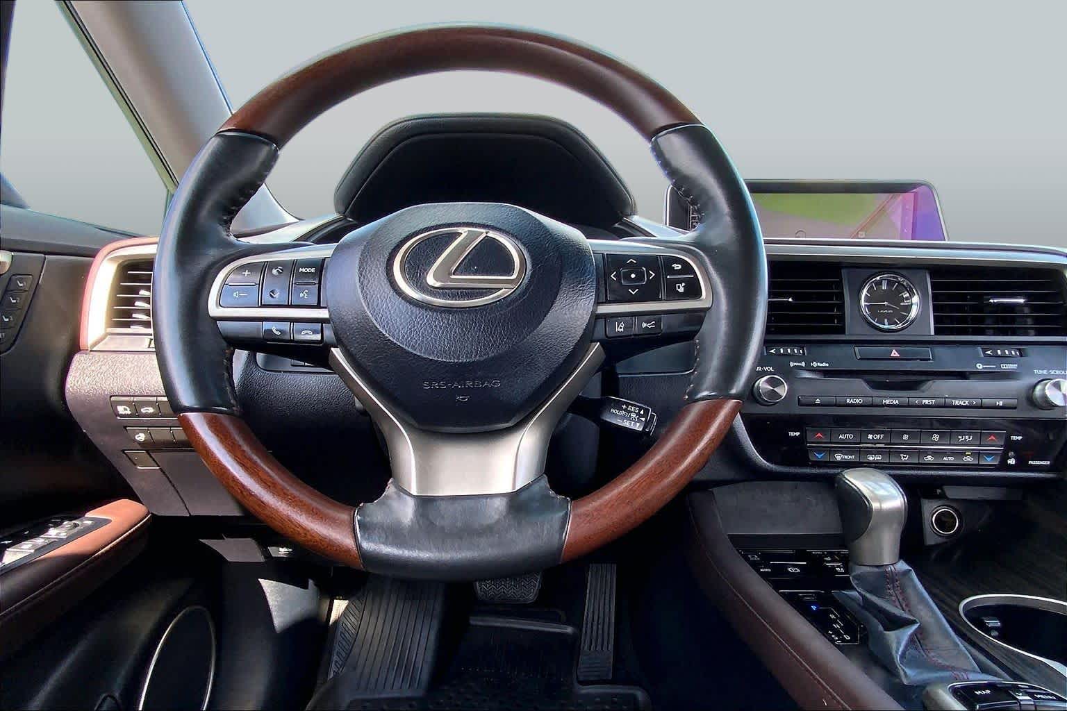 2017 Lexus RX 350 photo 6 of 36