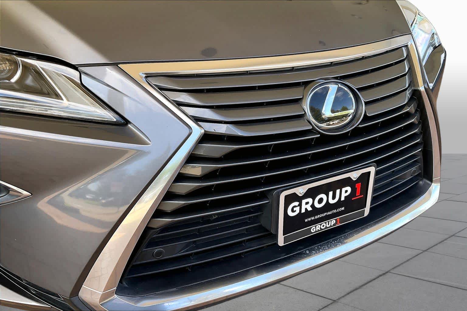 2017 Lexus RX 350 photo 27 of 34