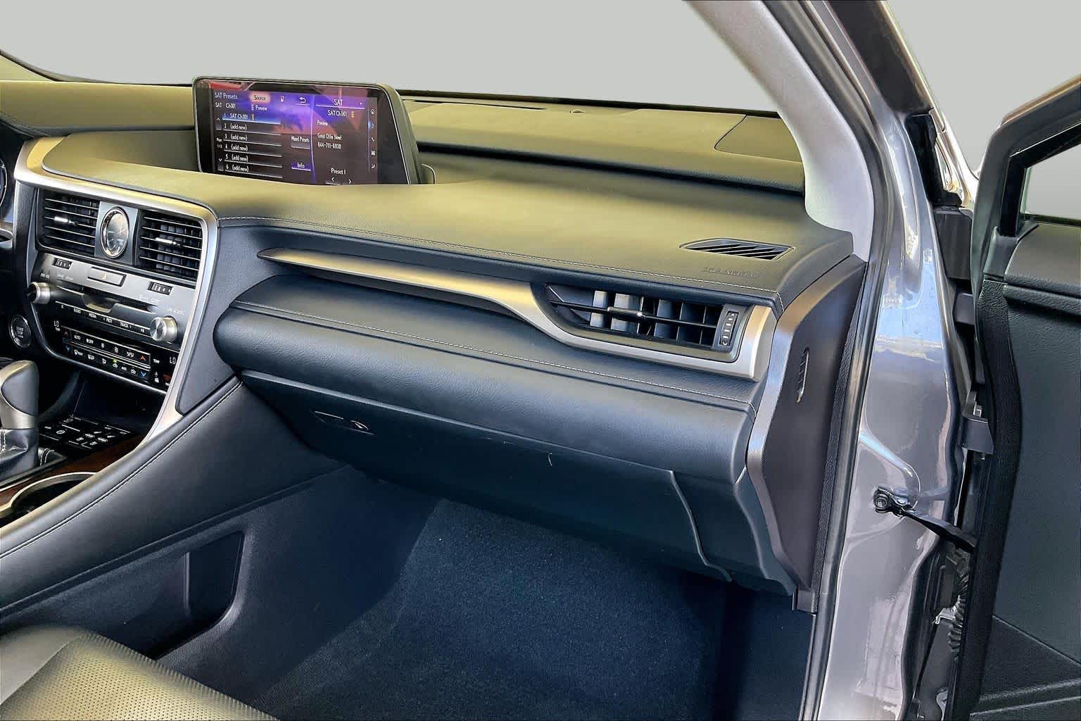 2017 Lexus RX 350 photo 16 of 34