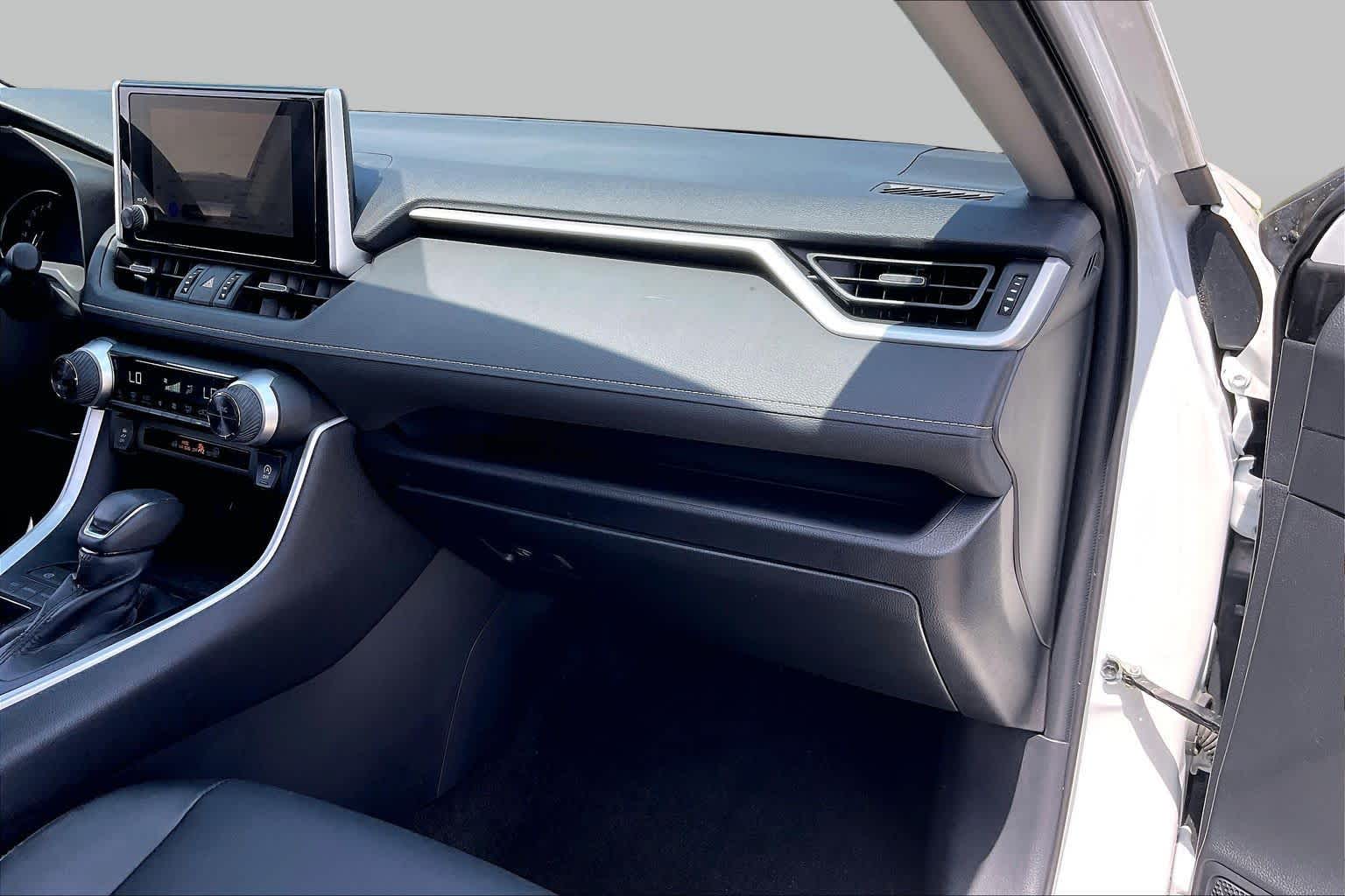 2024 Toyota RAV4 XLE Premium Wind Chill Pearl at Westside Kia