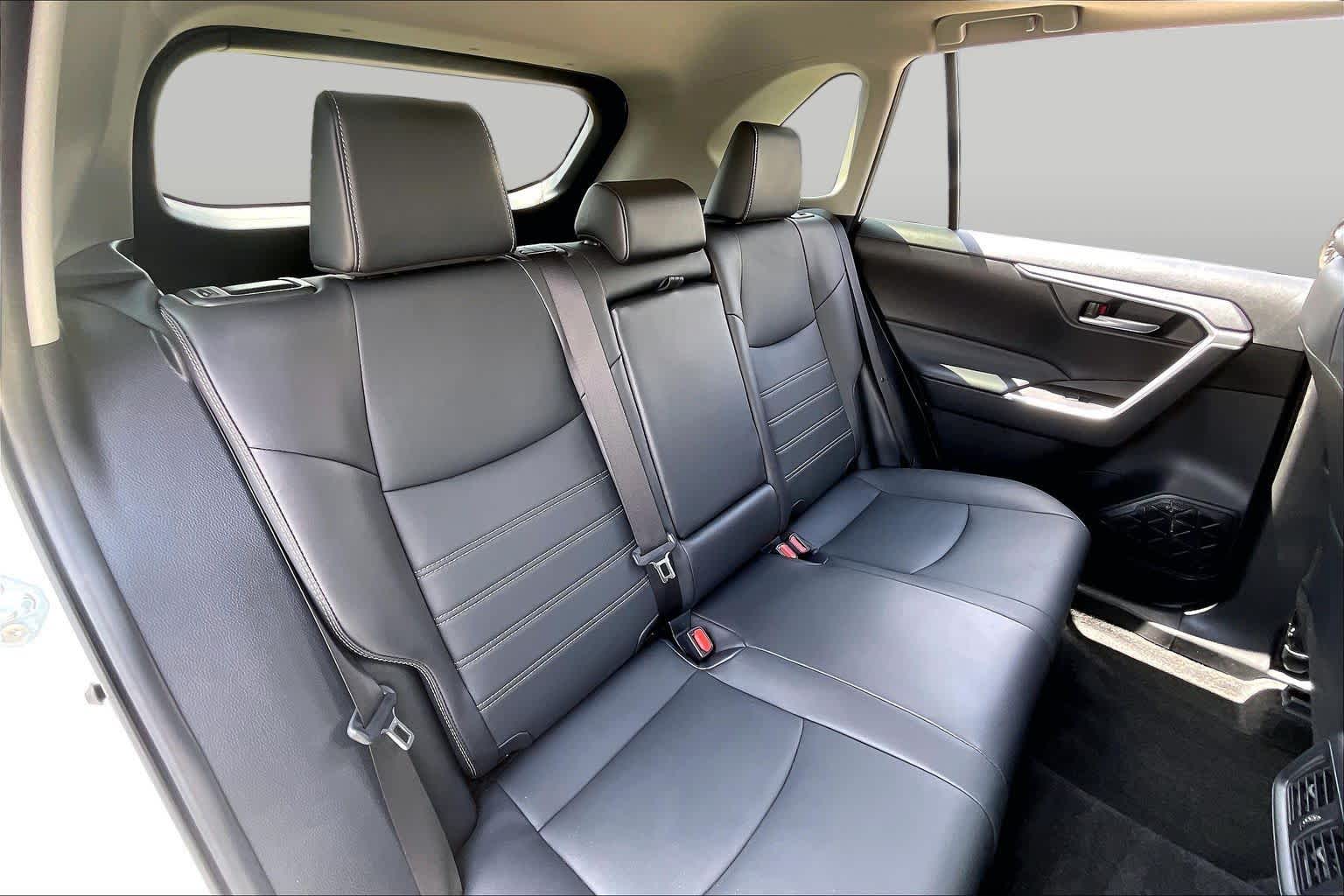 2024 Toyota RAV4 XLE Premium Wind Chill Pearl at Westside Kia