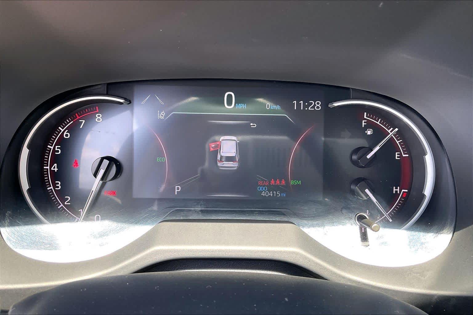 2024 Toyota RAV4 XLE Premium Wind Chill Pearl at Westside Kia
