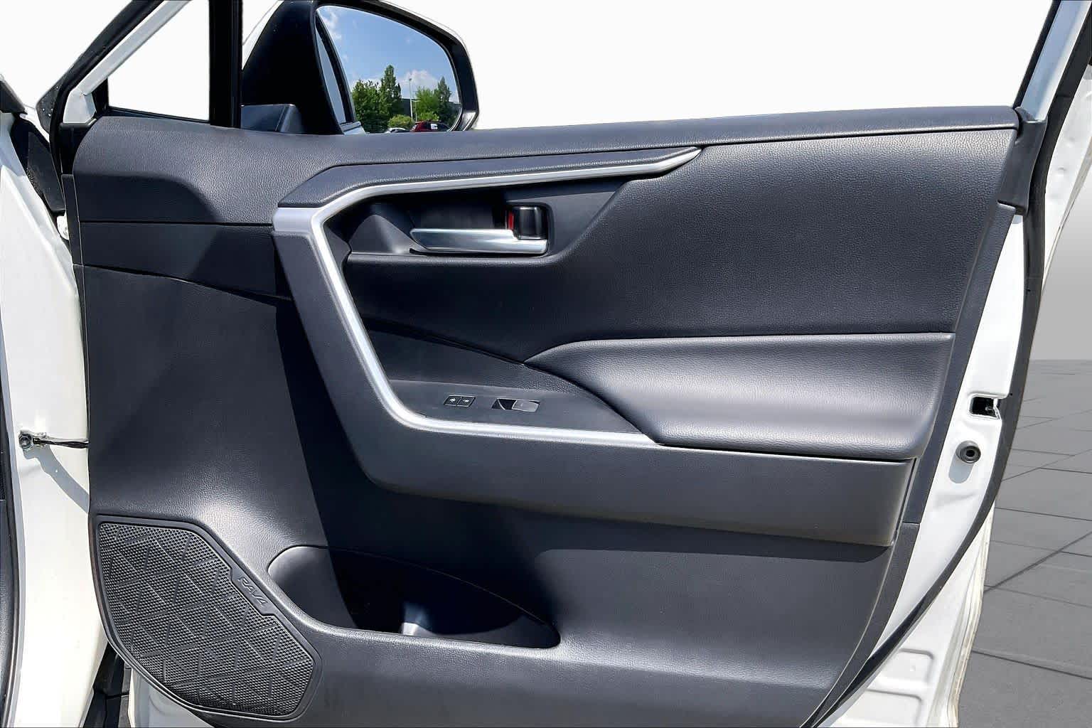 2024 Toyota RAV4 XLE Premium Wind Chill Pearl at Westside Kia