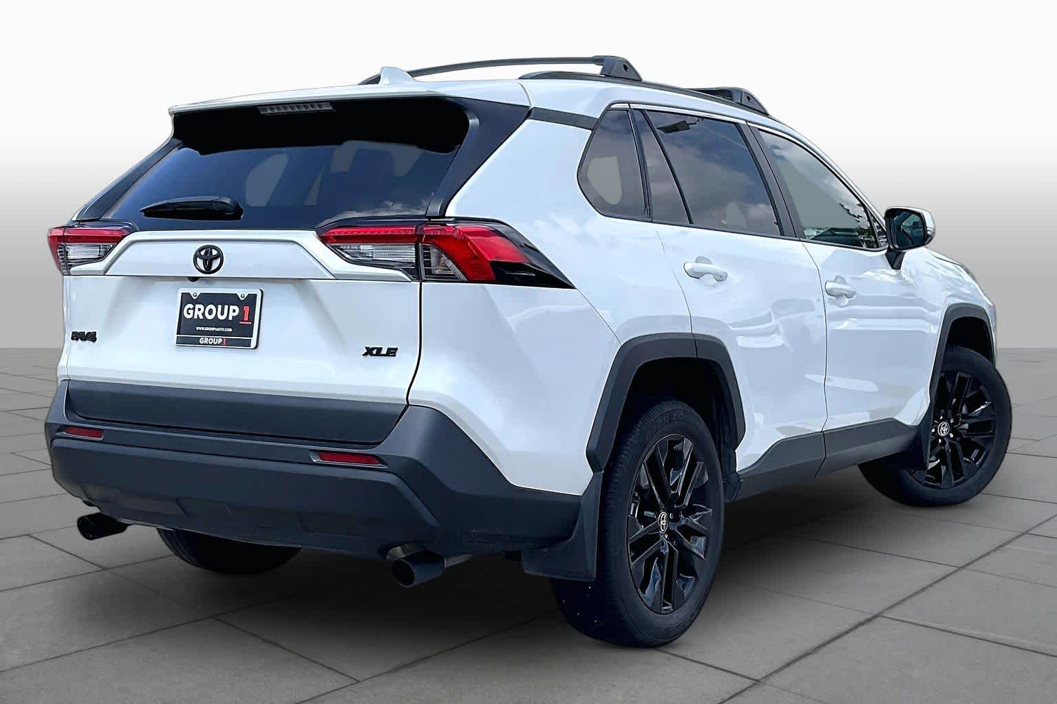 2024 Toyota RAV4 XLE Premium Wind Chill Pearl at Westside Kia