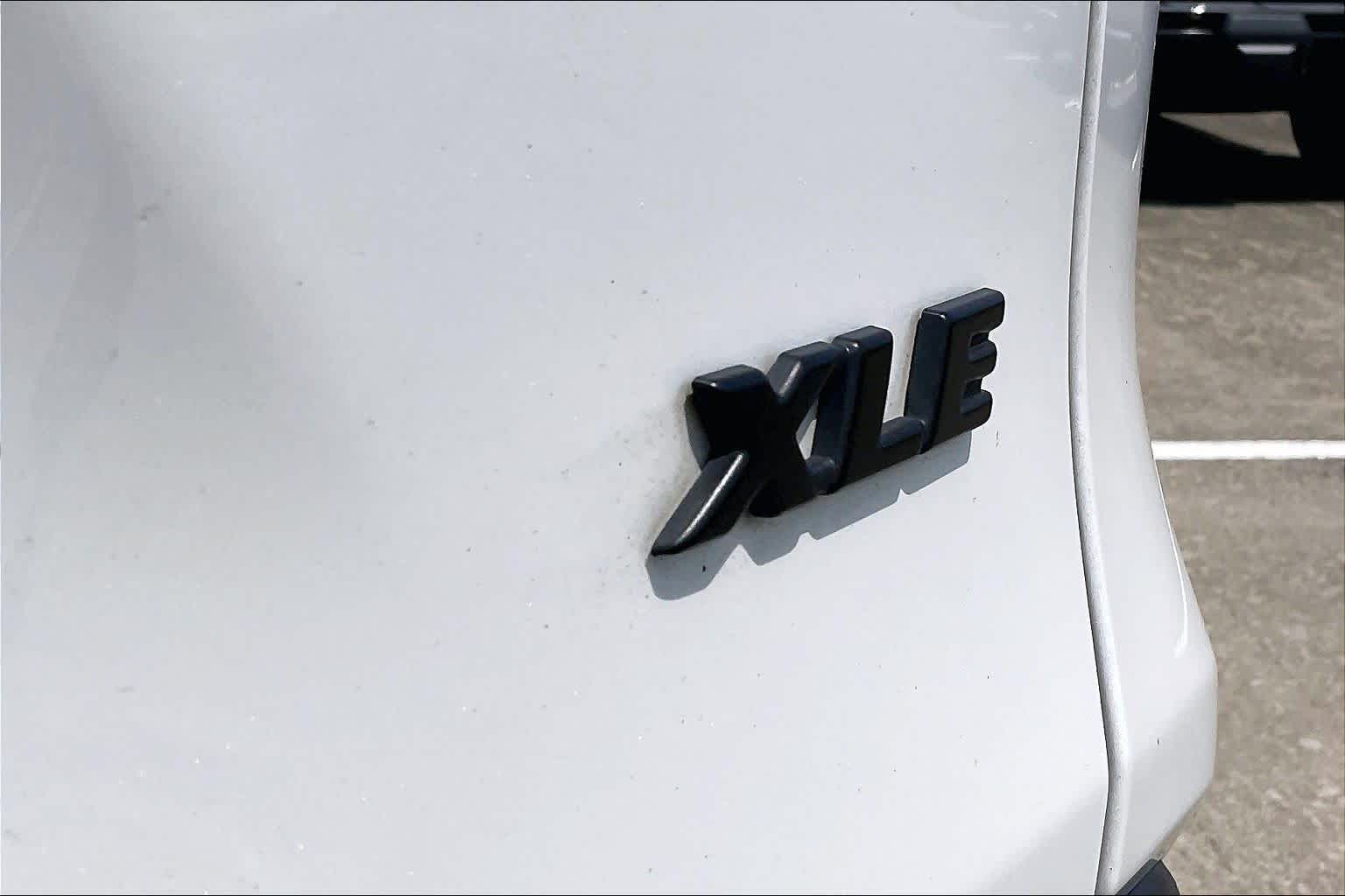 2024 Toyota RAV4 XLE Premium Wind Chill Pearl at Westside Kia