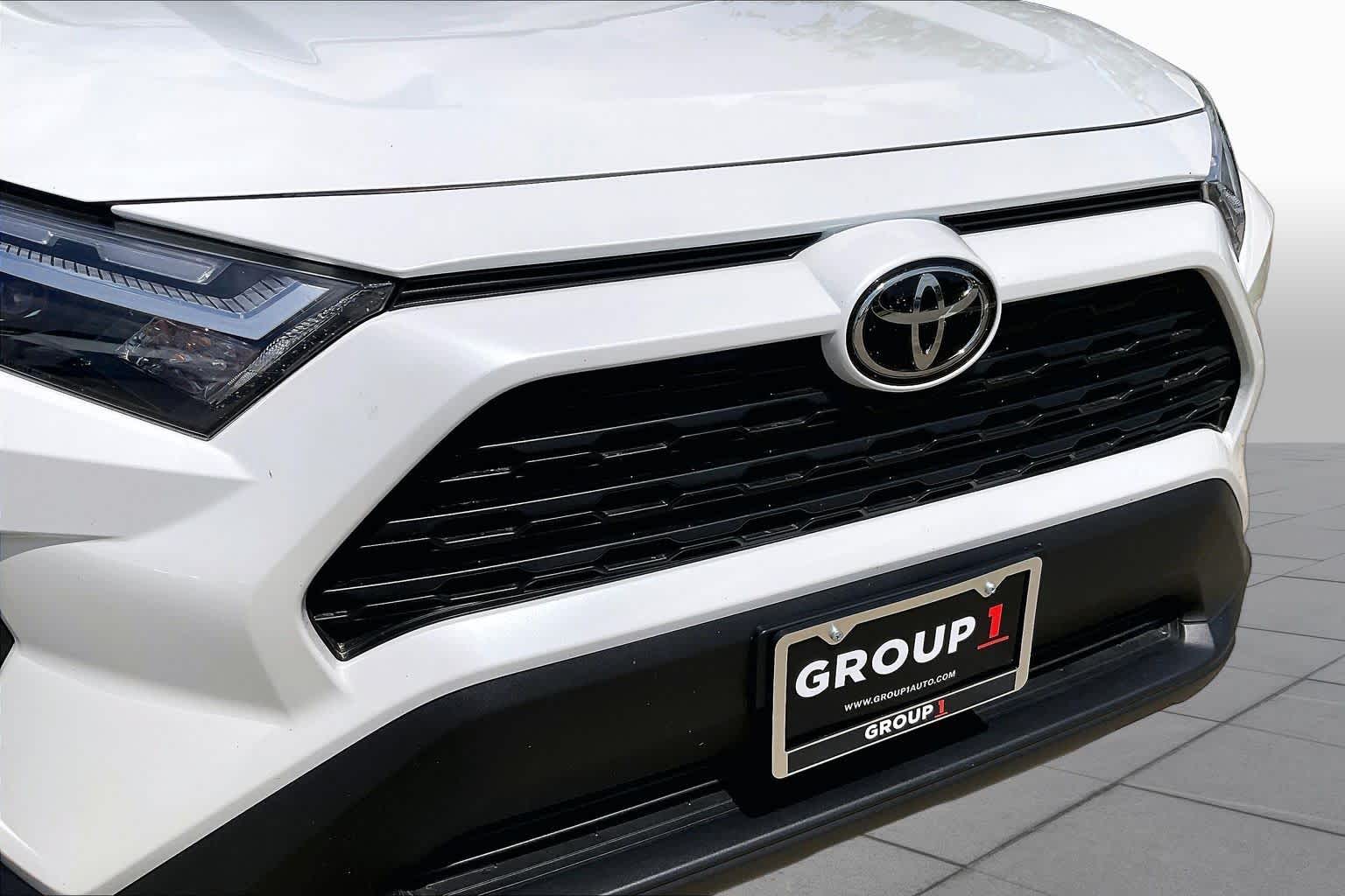 2024 Toyota RAV4 XLE Premium Wind Chill Pearl at Westside Kia