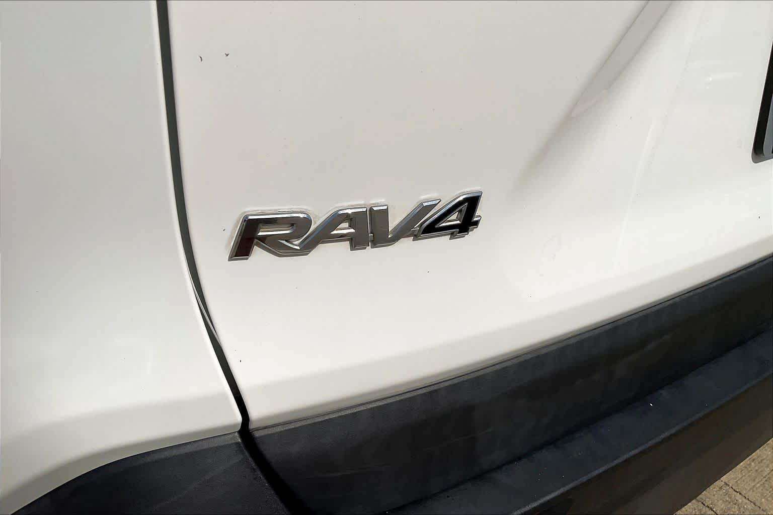 2019 Toyota RAV4 LE Super White at Davis Chevrolet