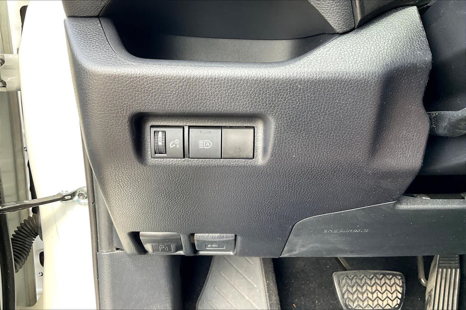 2019 Toyota RAV4 LE Super White at Davis Chevrolet