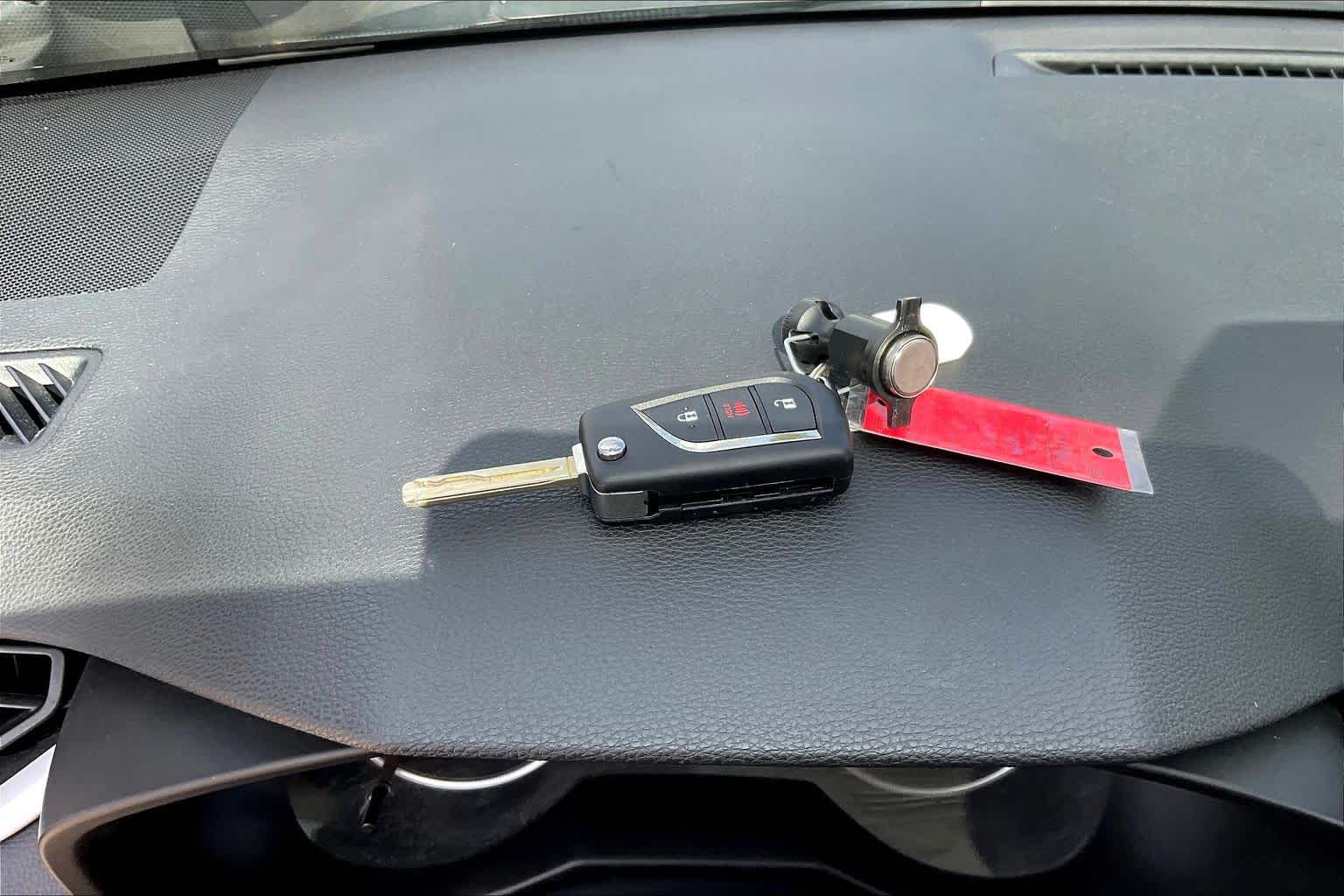 2019 Toyota RAV4 LE Super White at Davis Chevrolet