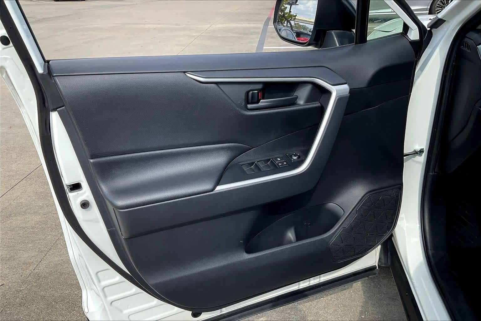 2019 Toyota RAV4 LE Super White at Davis Chevrolet