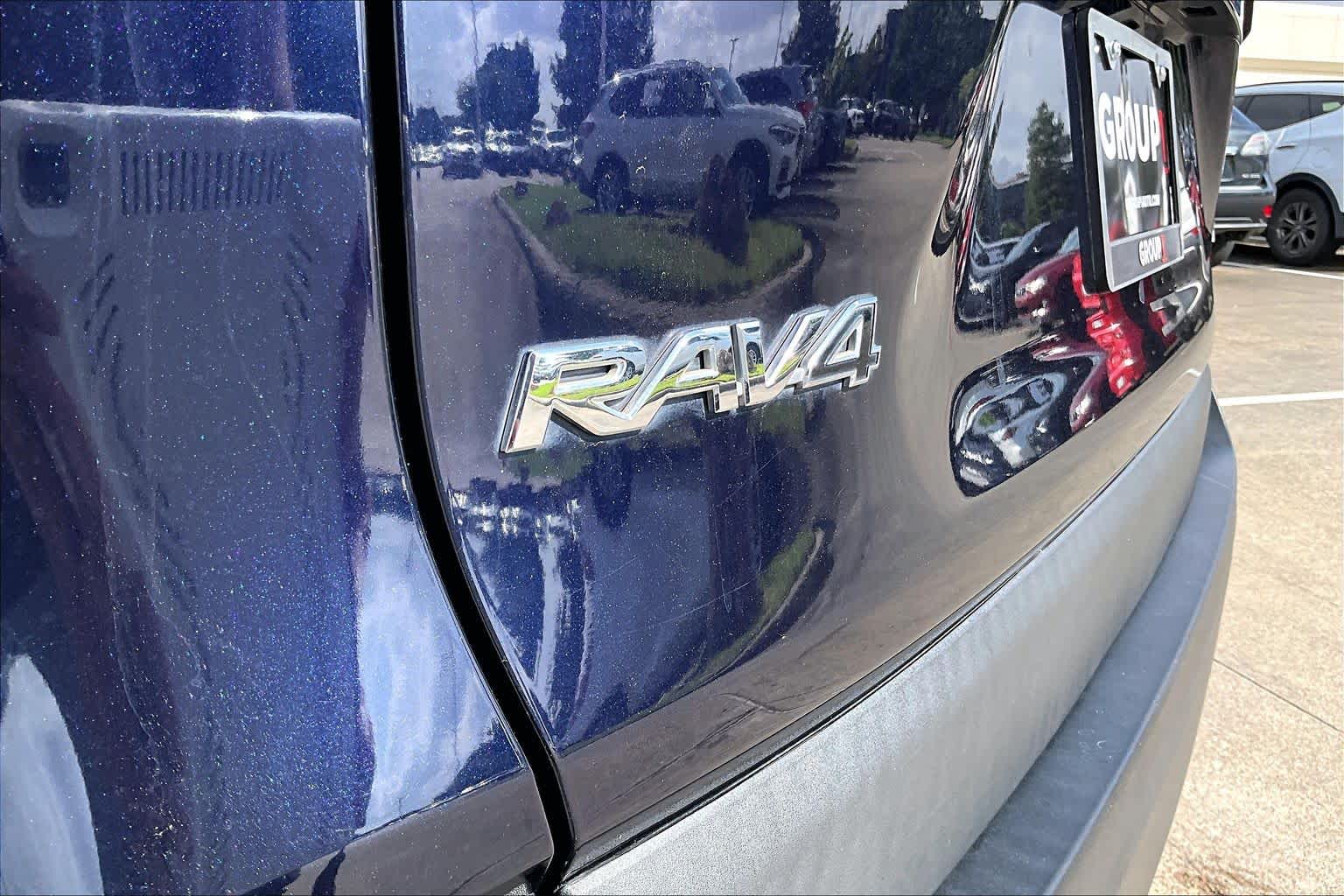 2020 Toyota RAV4 XLE Blueprint at Beck & Masten Kia