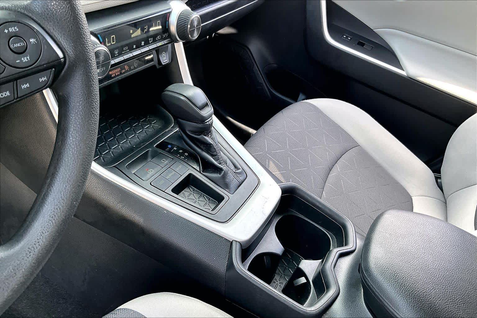 2020 Toyota RAV4 XLE Blueprint at Beck & Masten Kia