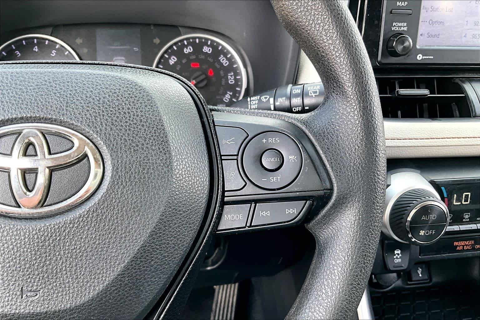 2020 Toyota RAV4 XLE Blueprint at Beck & Masten Kia