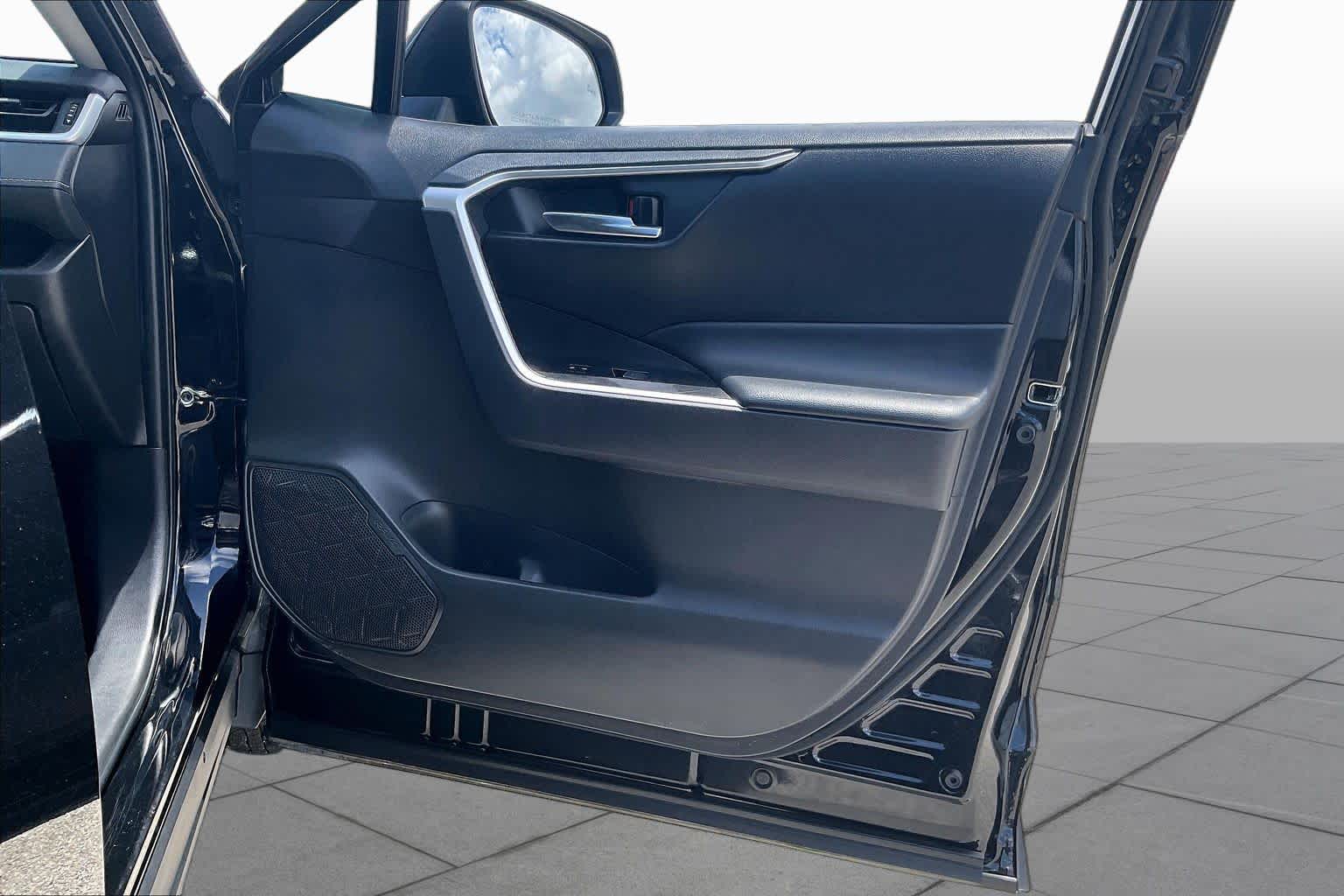 2024 Toyota RAV4 XLE Midnight Black Metallic at Westside Kia