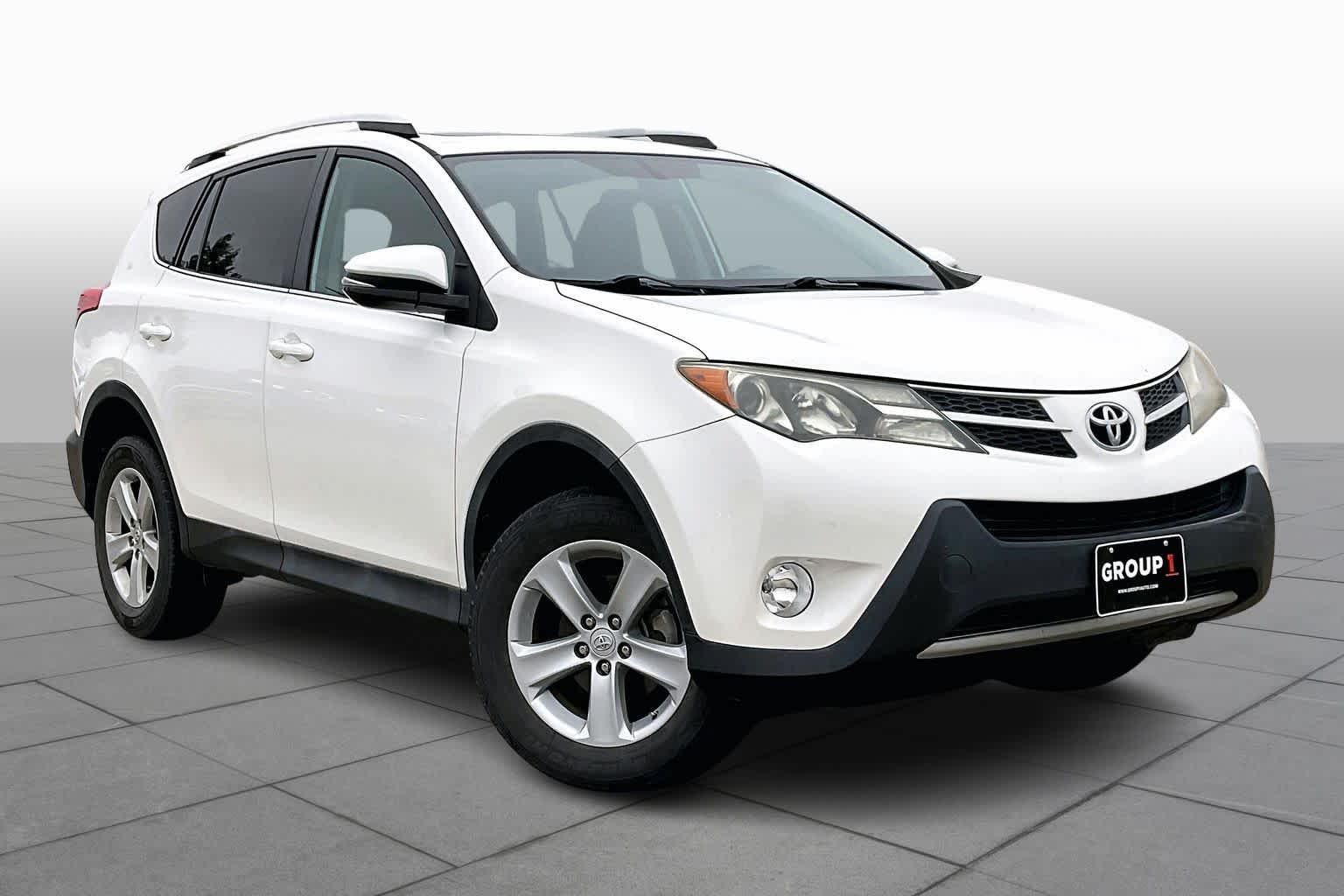 2014 Toyota RAV4 XLE Super White at Sterling McCall Acura
