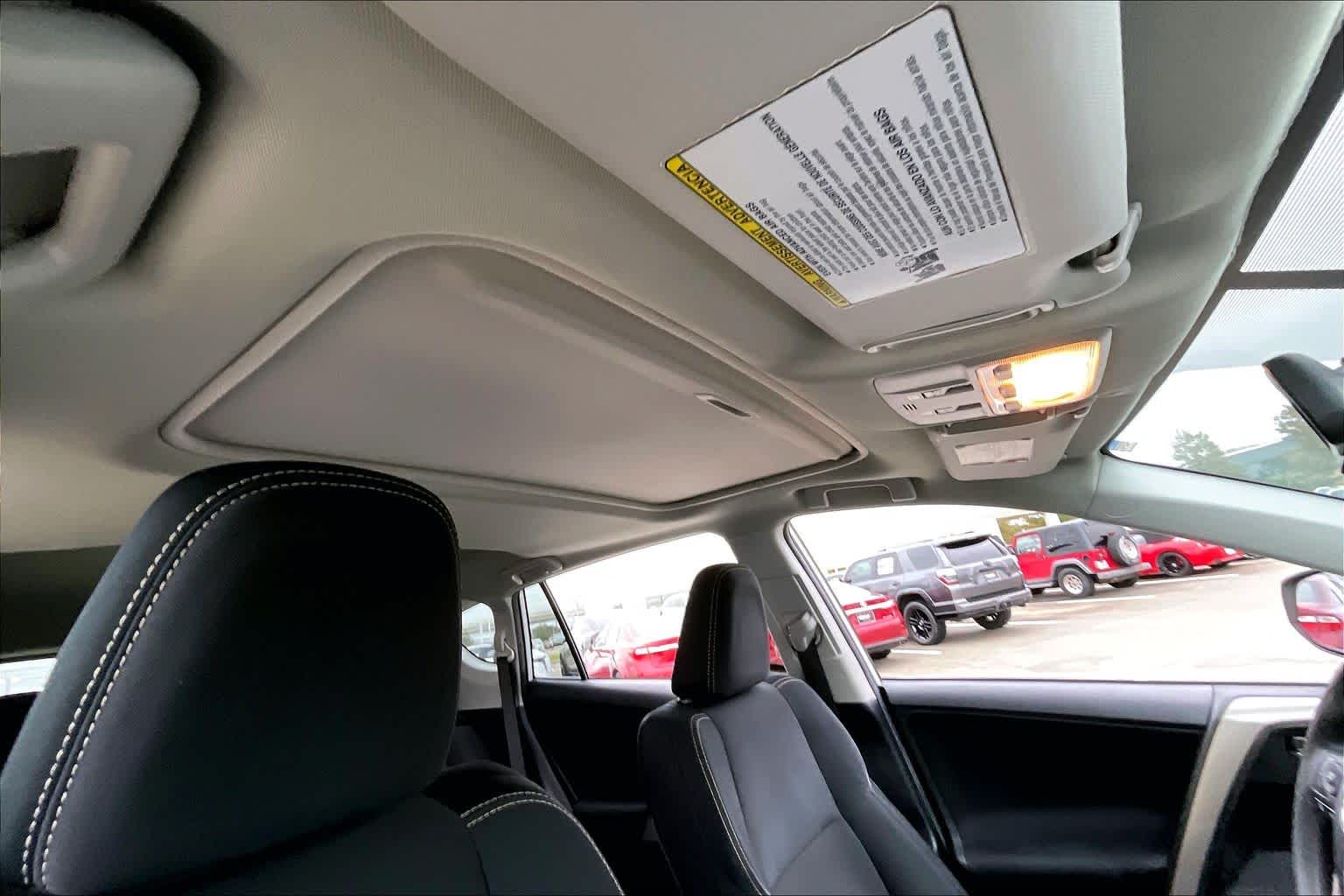 2014 Toyota RAV4 XLE Super White at Sterling McCall Acura