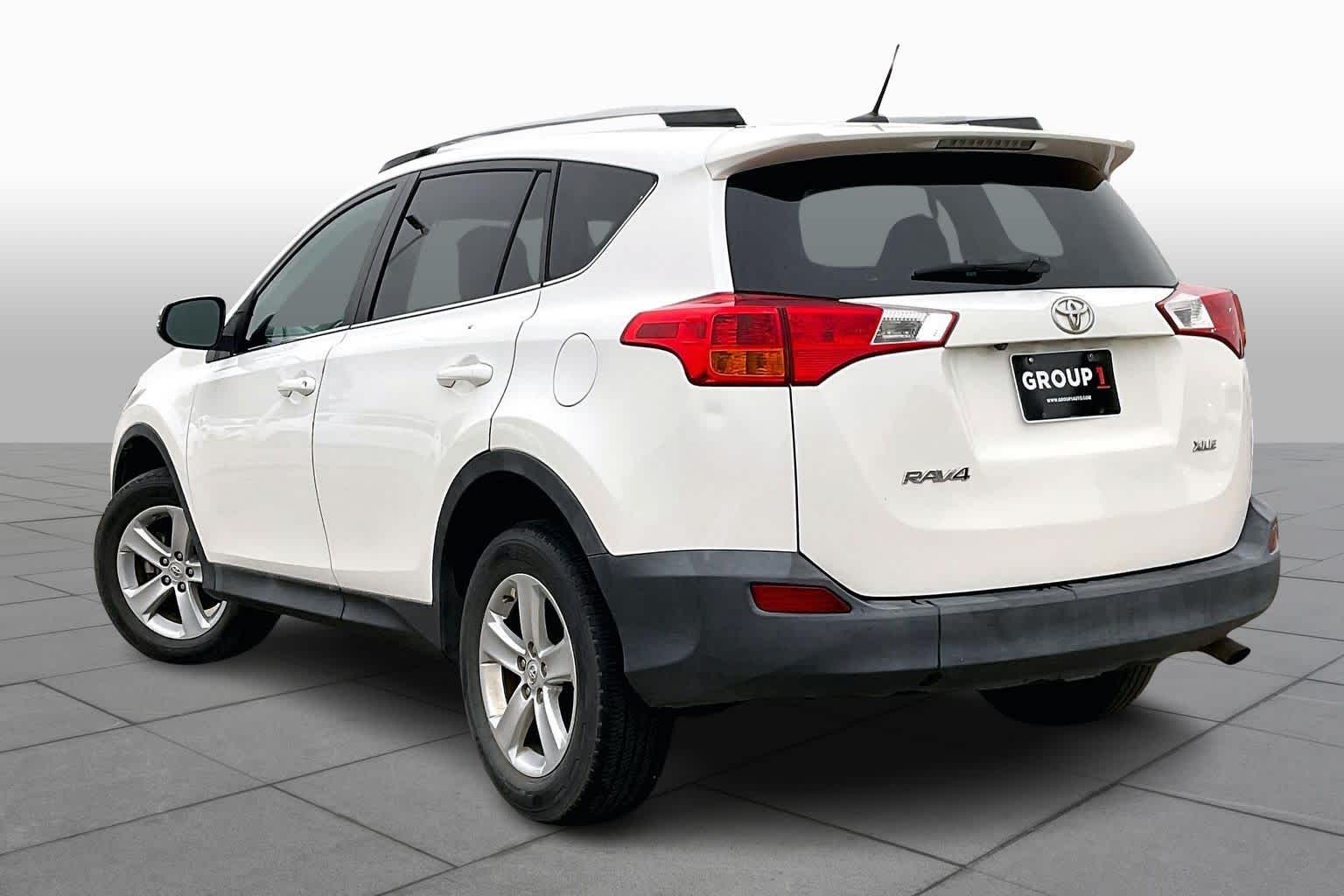 2014 Toyota RAV4 XLE Super White at Sterling McCall Acura