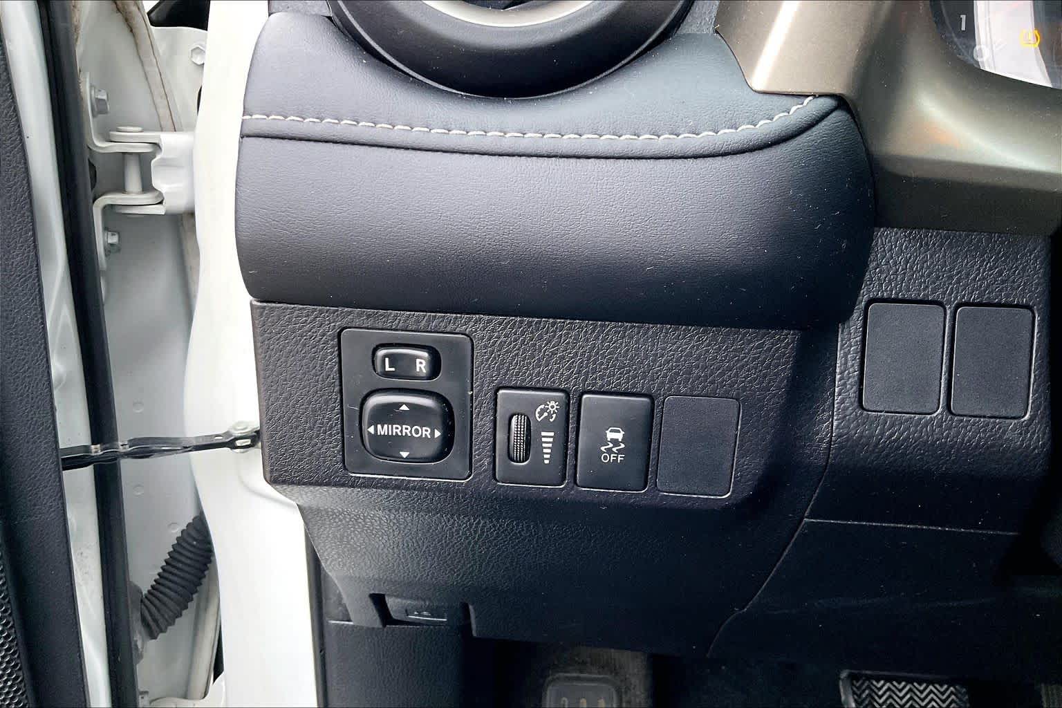 2014 Toyota RAV4 XLE Super White at Sterling McCall Acura