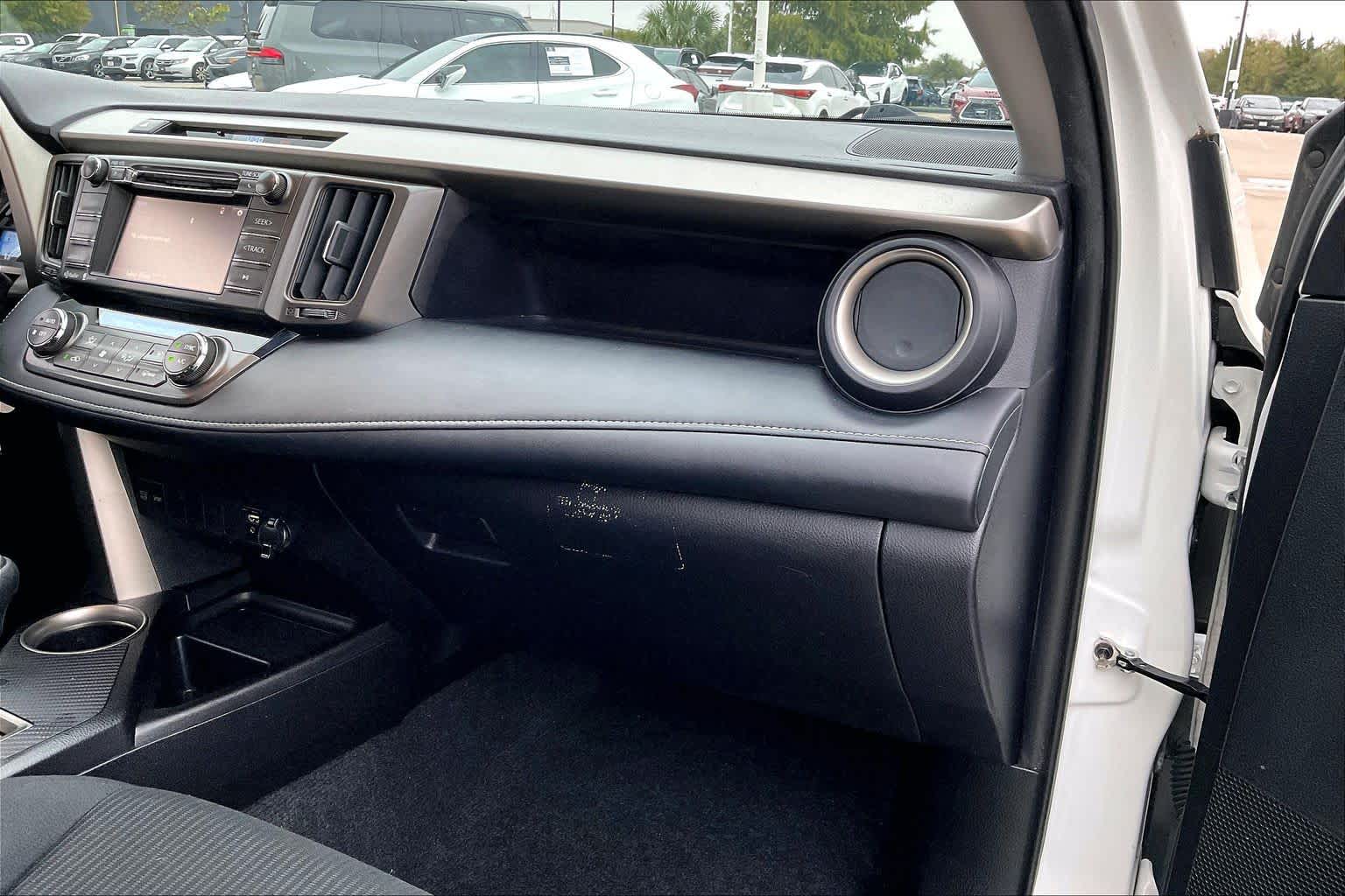 2014 Toyota RAV4 XLE Super White at Sterling McCall Acura