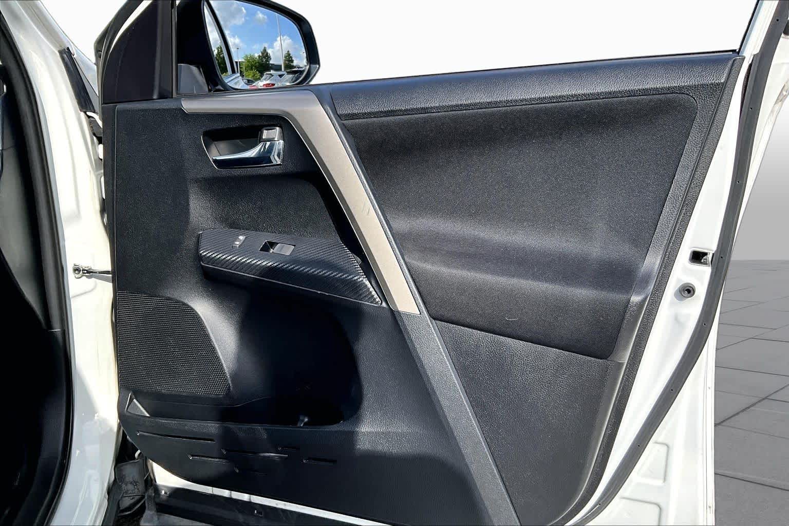 2015 Toyota RAV4 XLE Super White at Group 1 Toyota Southwest