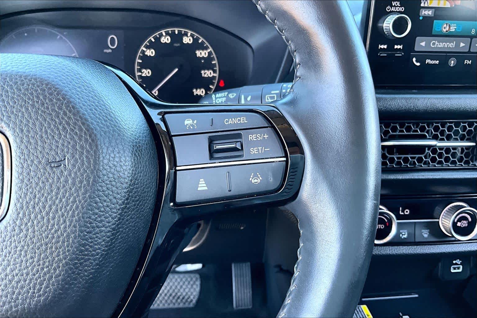 2025 Honda HR-V photo 22 of 34