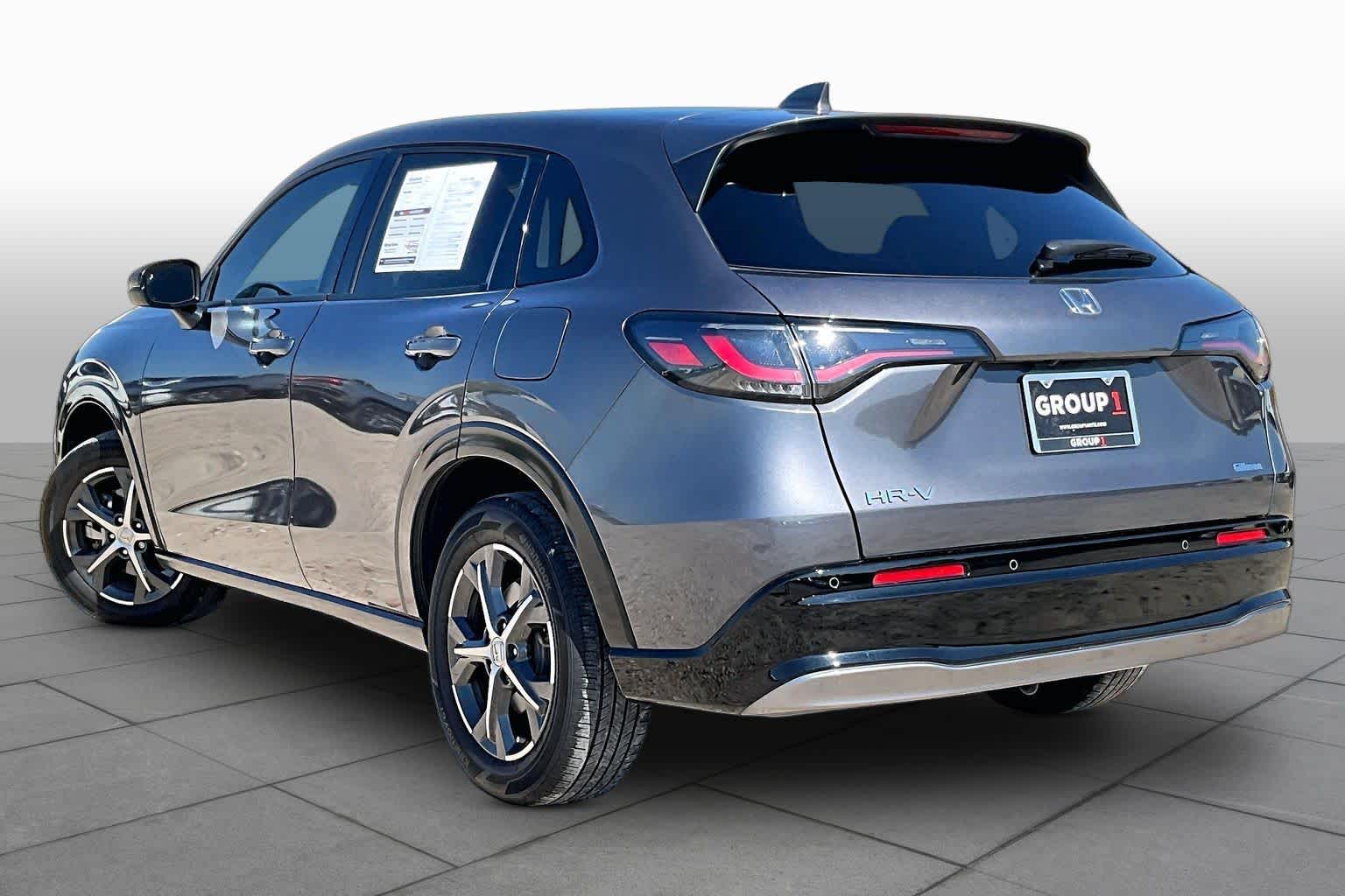 2025 Honda HR-V photo 10 of 34