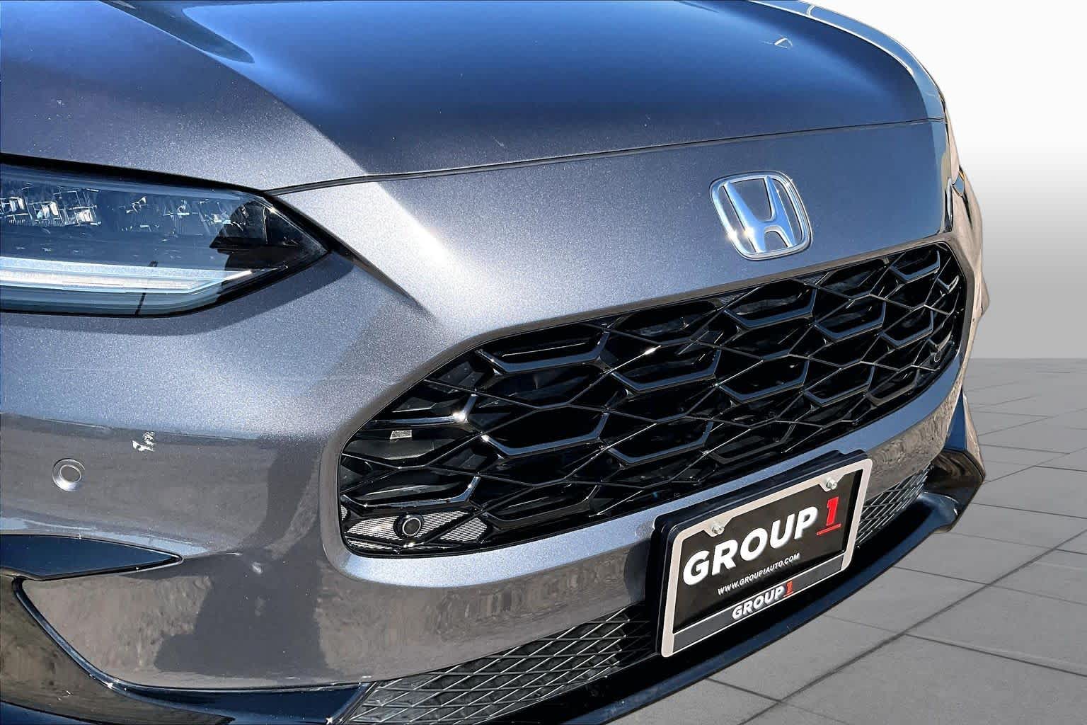 2025 Honda HR-V photo 27 of 34